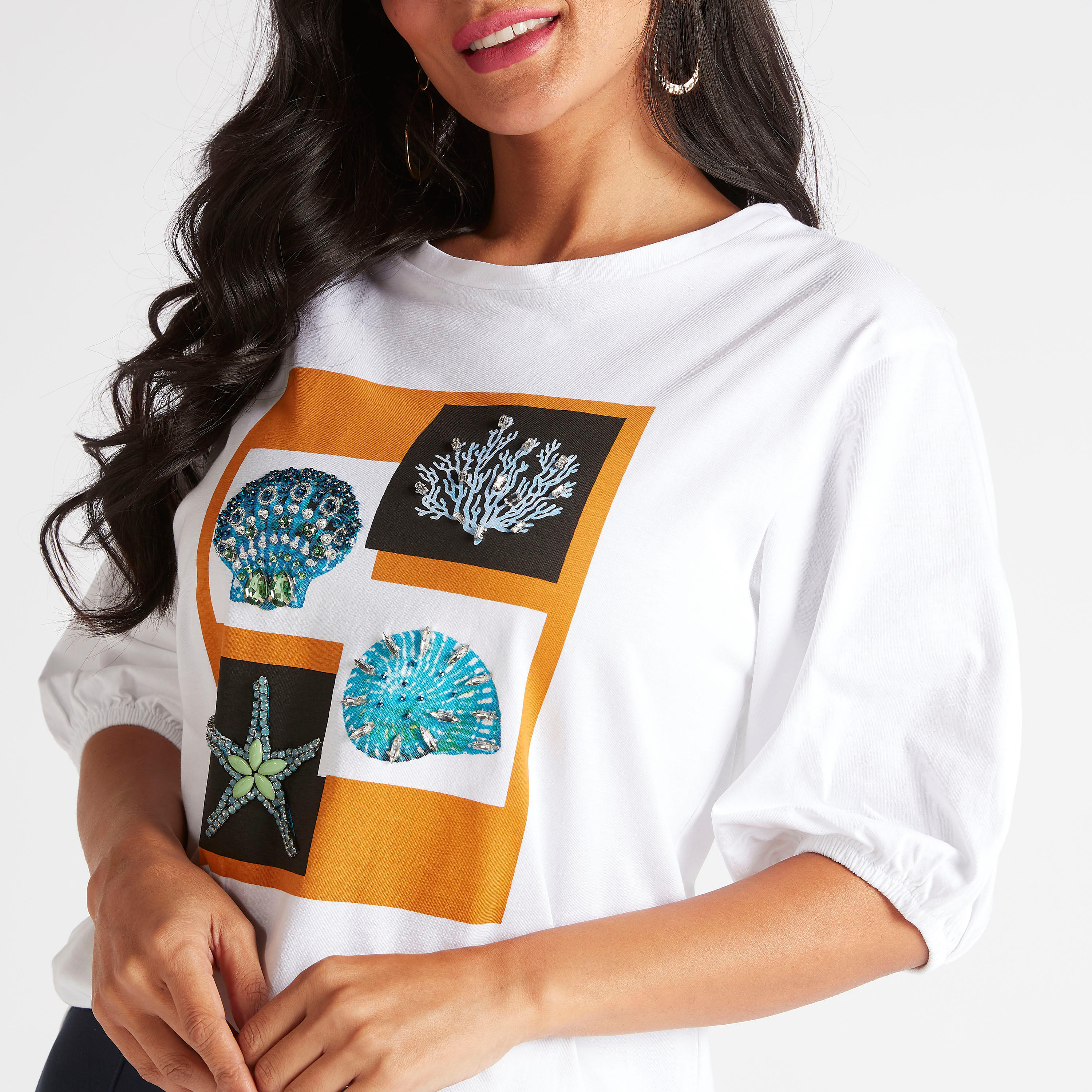تيشيرت بياقة مستديرة وأكمام قصيرة وطبعات من آيكونيك-women-clothing-tshirts-image-3