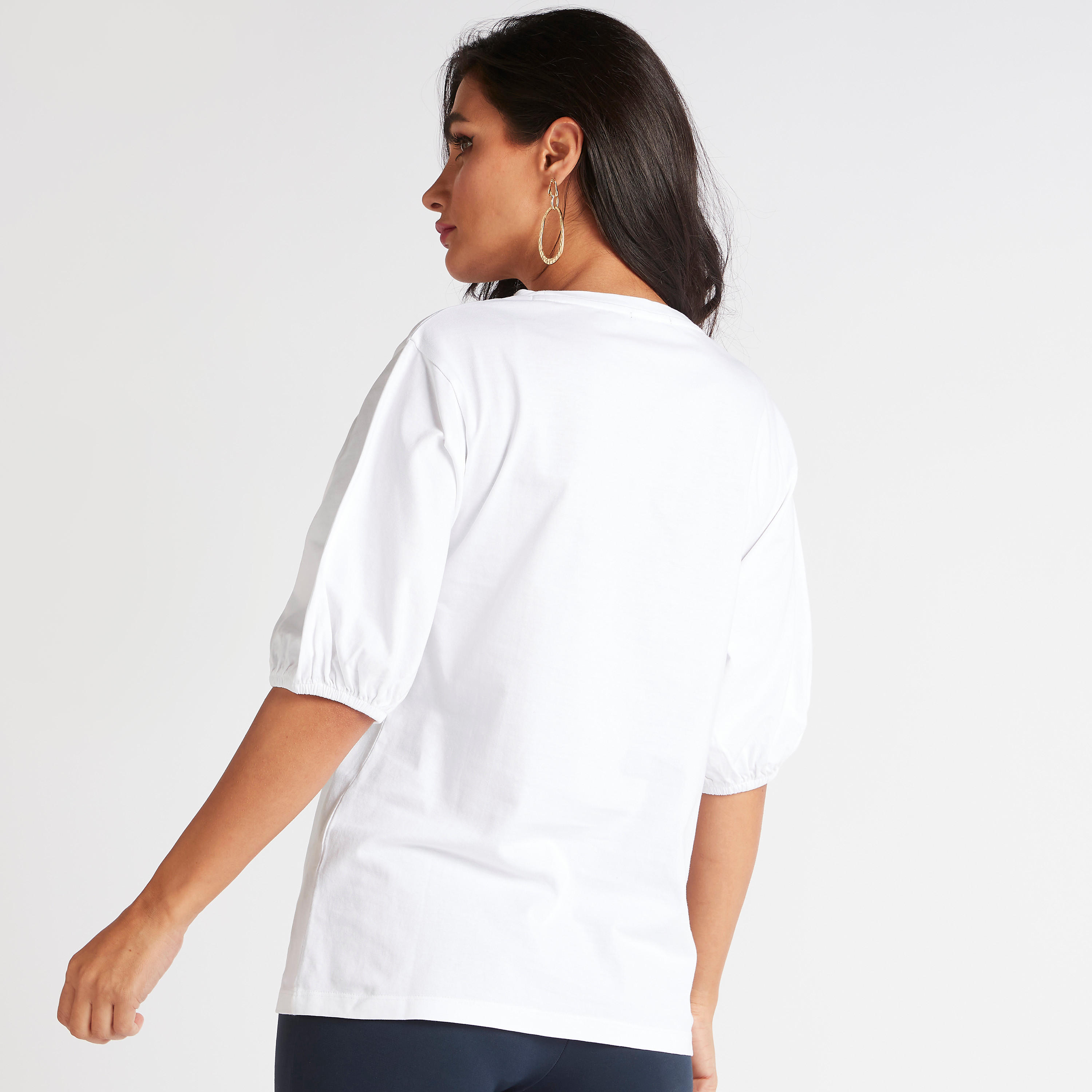 تيشيرت بياقة مستديرة وأكمام قصيرة وطبعات من آيكونيك-women-clothing-tshirts-image-4