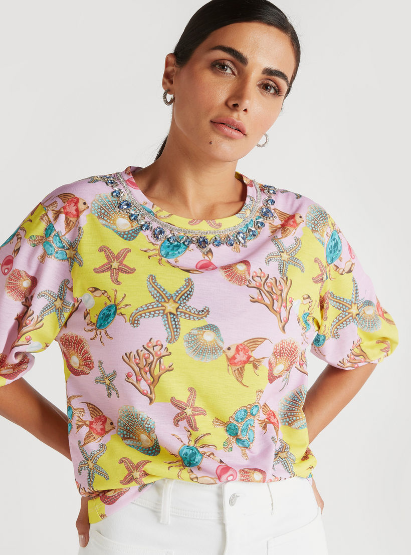بلوزة بياقة ضيّقة وتزيينات وطبعات نجمة البحر من آيكونيك-women-clothing-shirtsandblouses-blouses-image-1