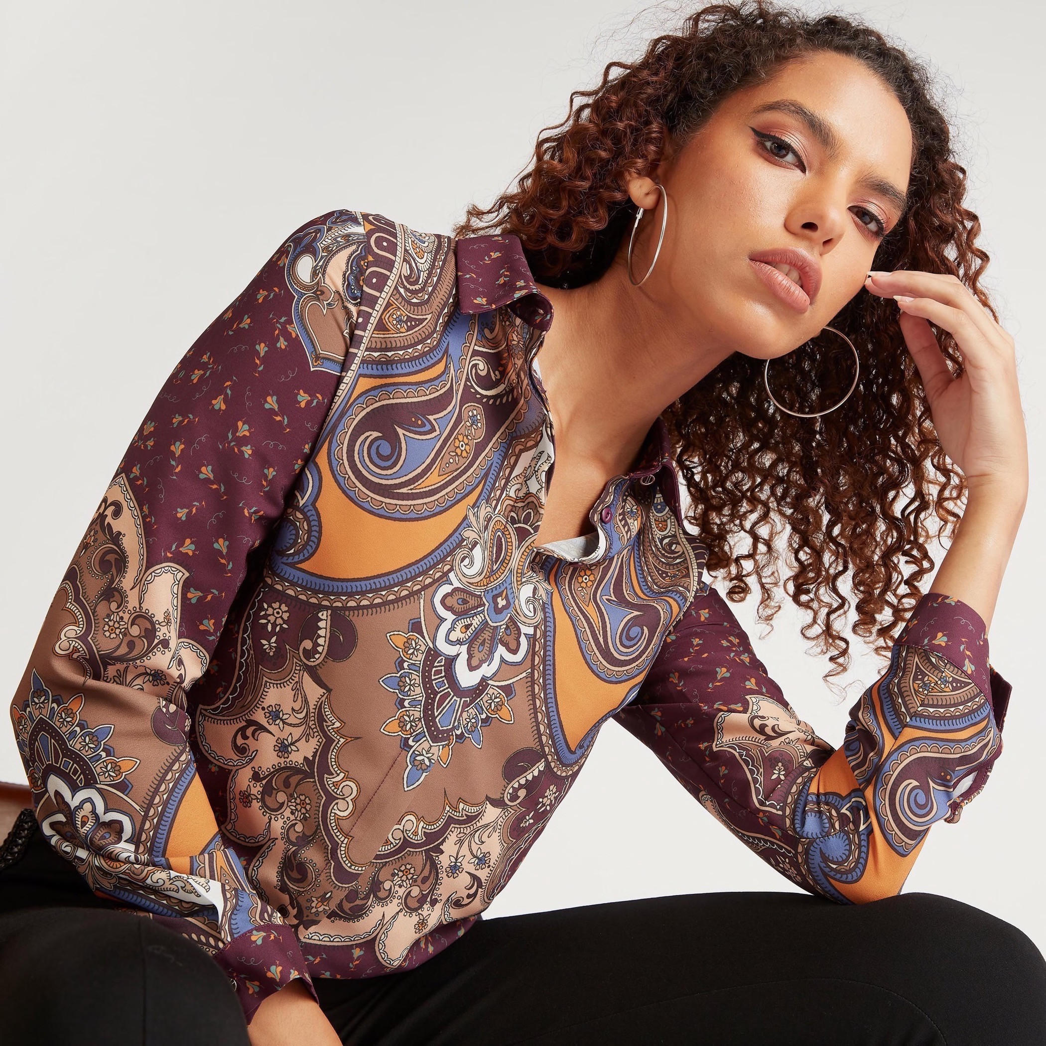 قميص بطبعات وأكمام طويلة وزر إغلاق من آيكونيك-women-clothing-shirtsandblouses-shirts-image-7