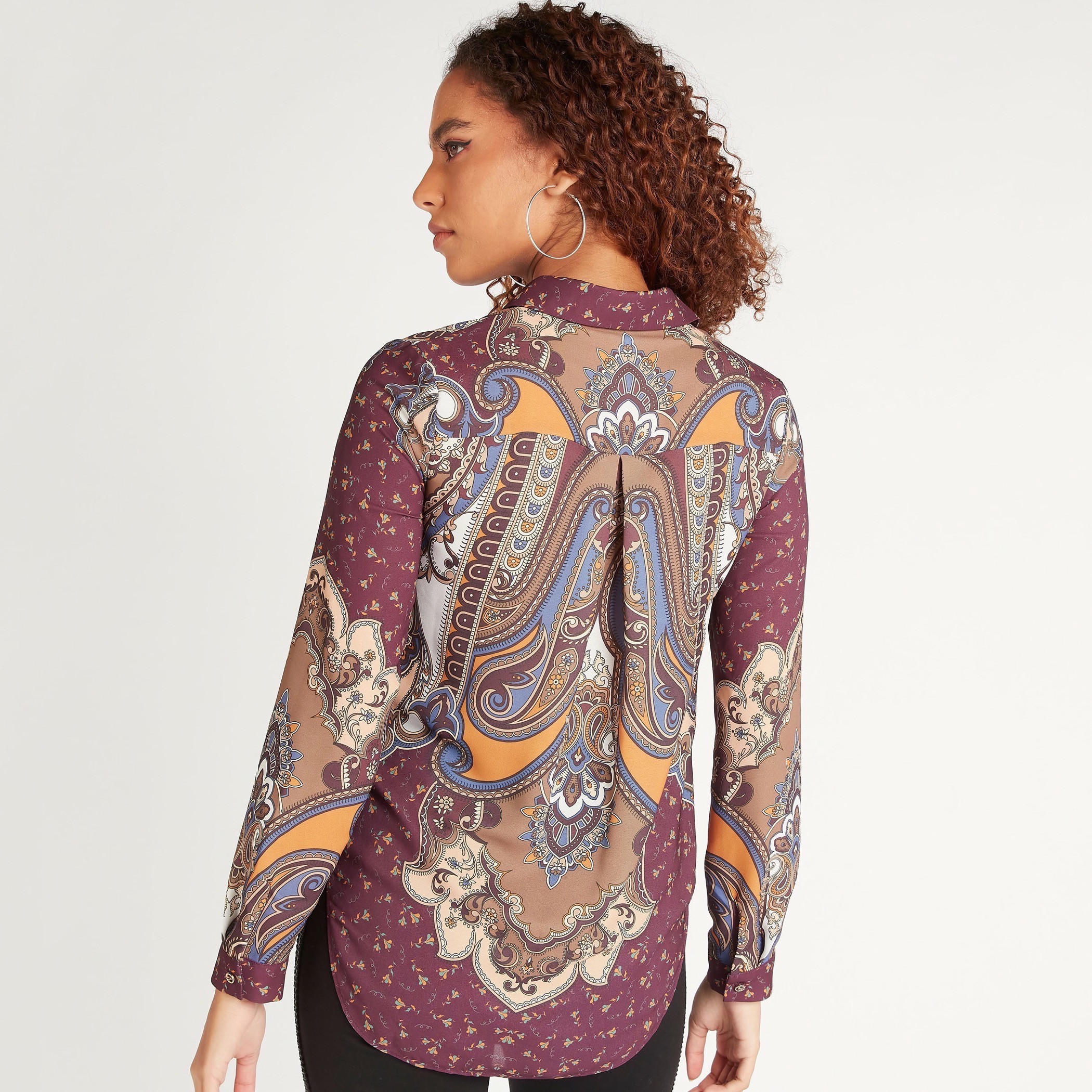 قميص بطبعات وأكمام طويلة وزر إغلاق من آيكونيك-women-clothing-shirtsandblouses-shirts-image-4