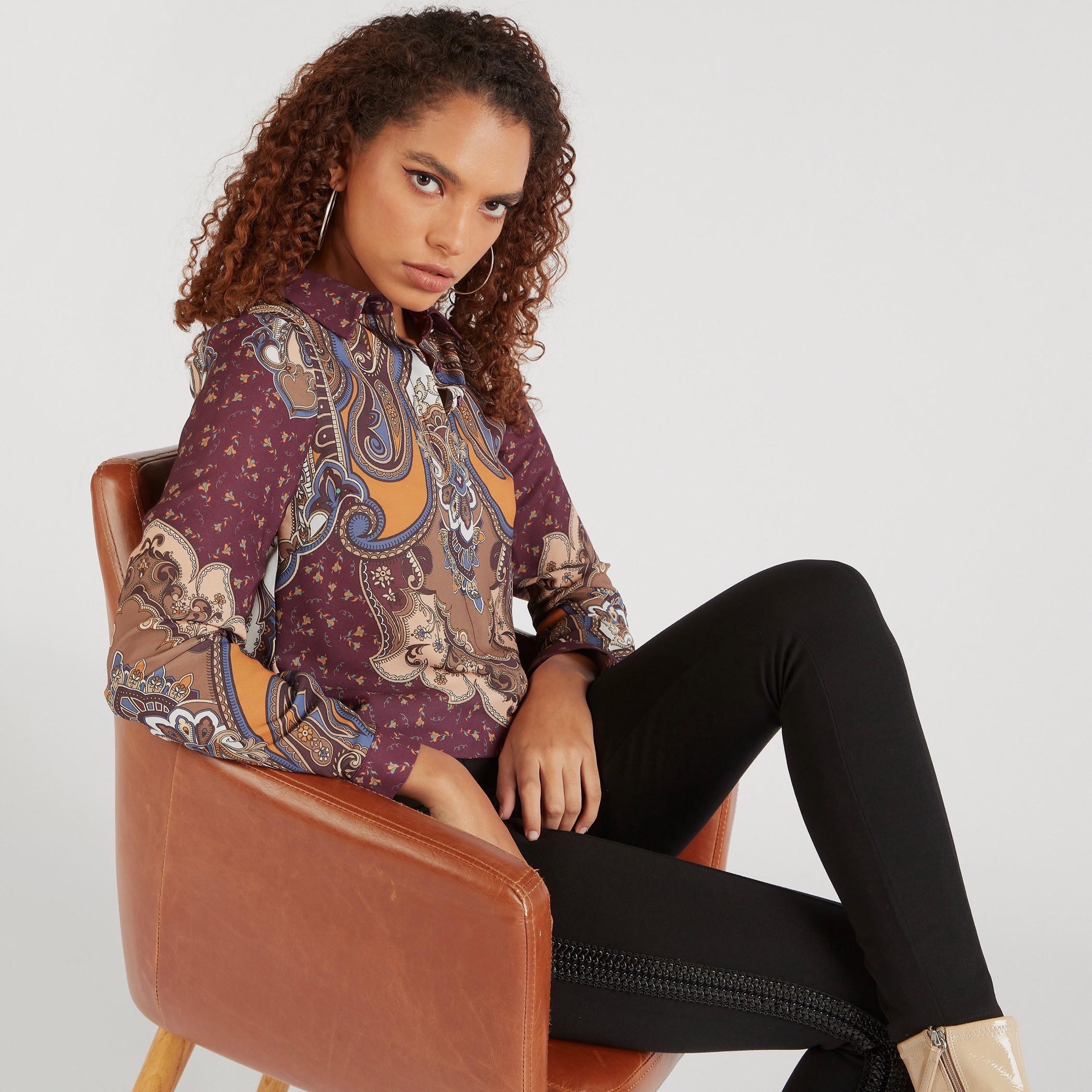 قميص بطبعات وأكمام طويلة وزر إغلاق من آيكونيك-women-clothing-shirtsandblouses-shirts-image-6