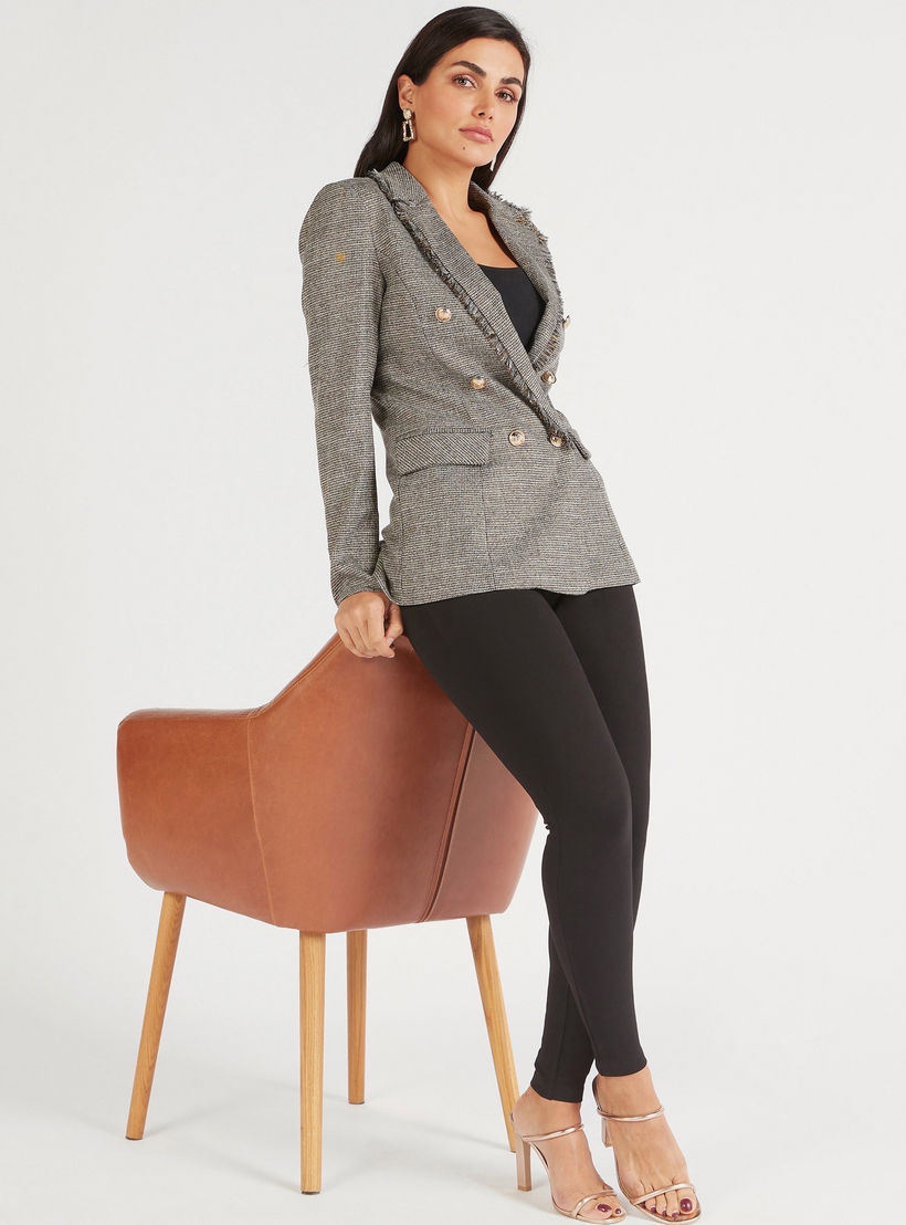 جاكيت بارز الملمس بياقة مطوية وتفاصيل شراشيب من آيكونيك-women-clothing-coatsandjackets-blazers-image-2