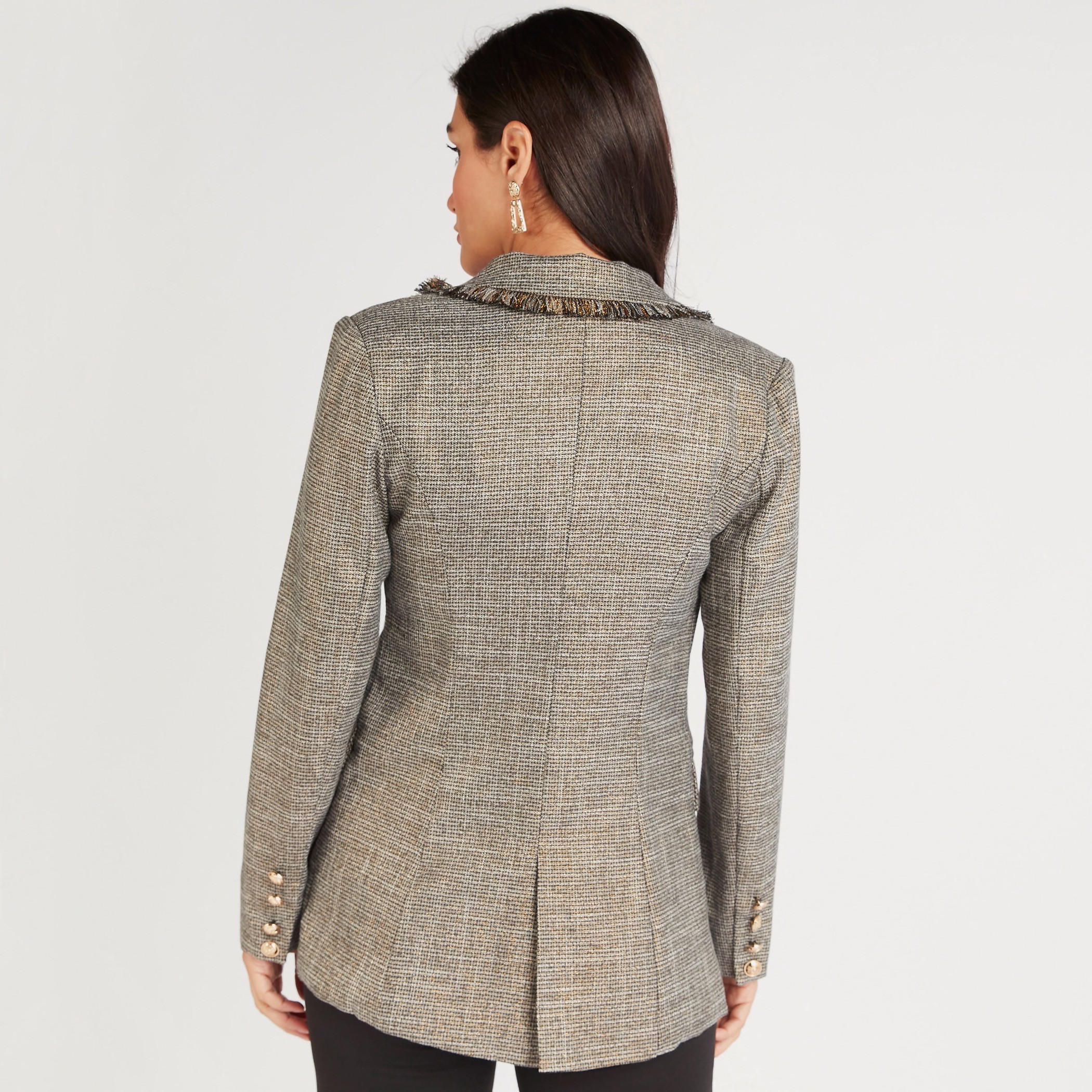 جاكيت بارز الملمس بياقة مطوية وتفاصيل شراشيب من آيكونيك-women-clothing-coatsandjackets-blazers-image-4