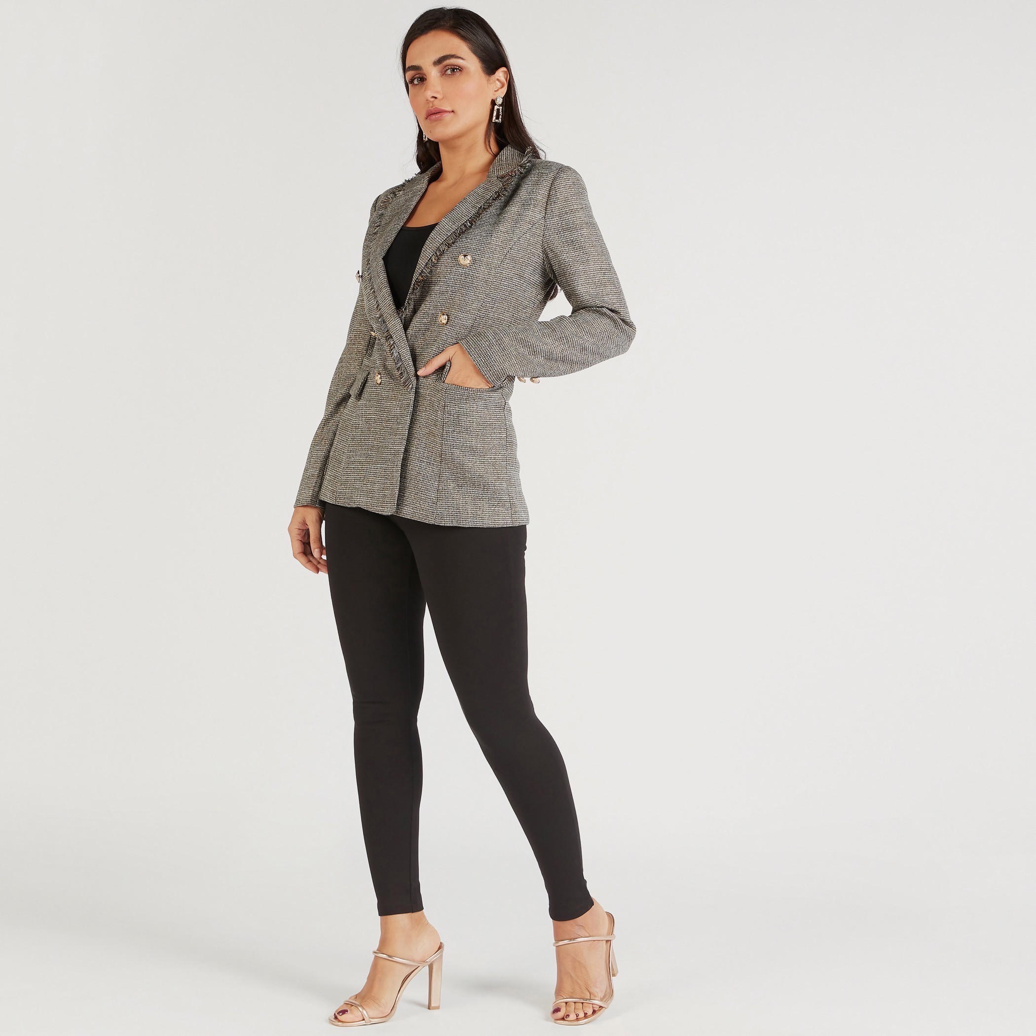 جاكيت بارز الملمس بياقة مطوية وتفاصيل شراشيب من آيكونيك-women-clothing-coatsandjackets-blazers-image-7
