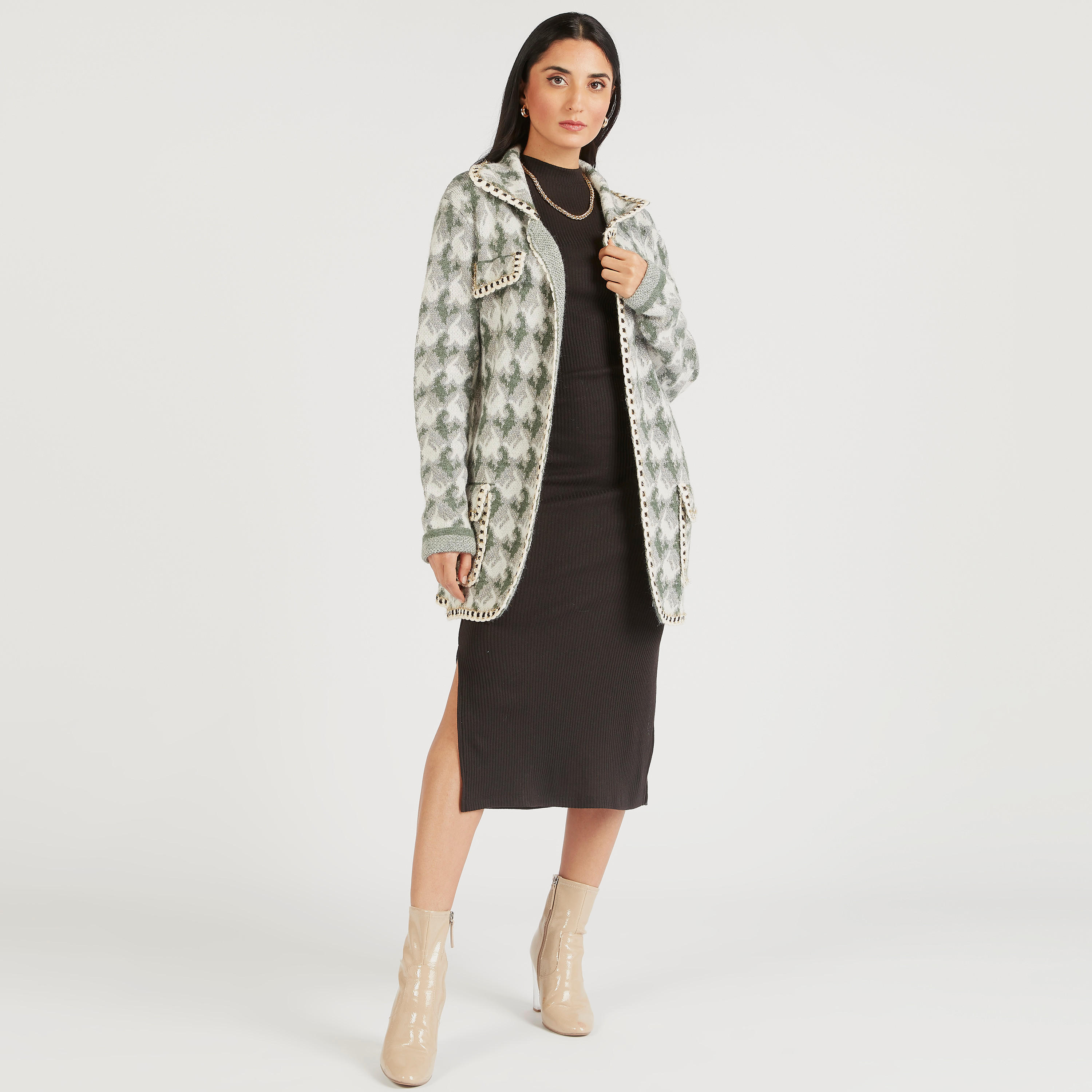 كارديجان طويل بارز الملمس بجيب وياقة عادية من آيكونيك-women-winterwear-cardigansandjumpers-cardigans-image-2