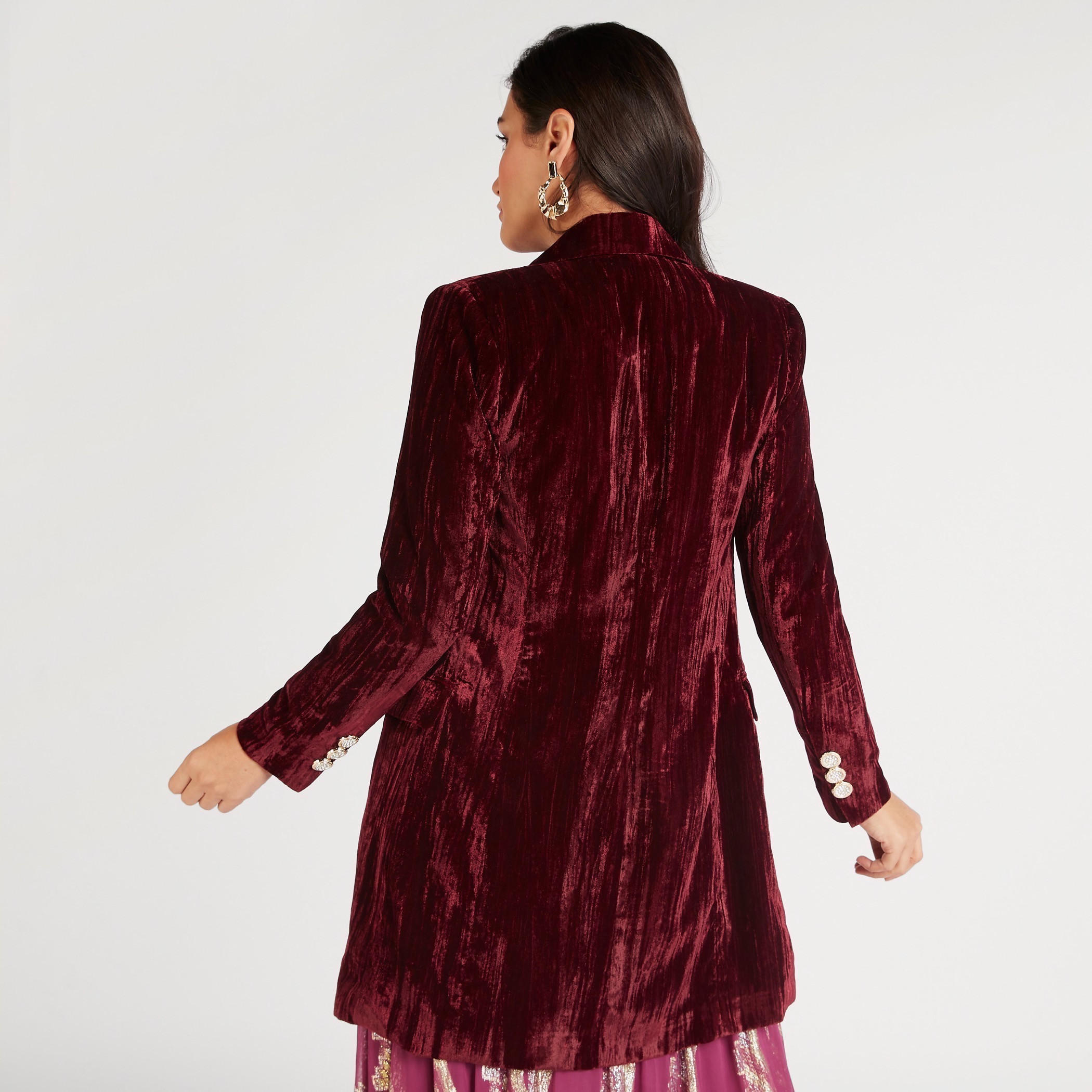 جاكيت طويل بارز الملمس بأكمام طويلة من آيكونيك-women-winterwear-coatsandjackets-jackets-image-5