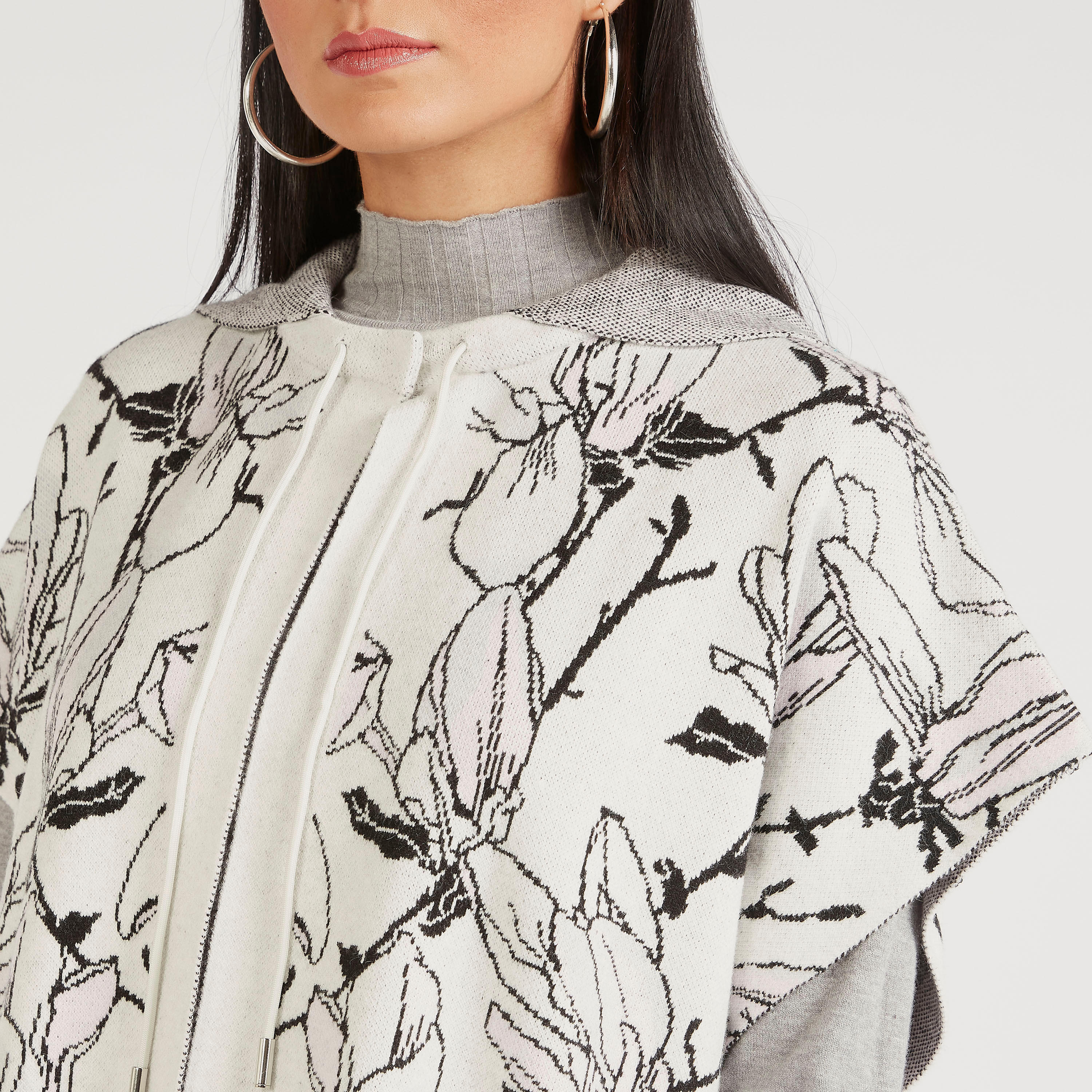 سترة فضفاضة بقبّعة وأكمام قصيرة وأزرار على الياقة من أيكونك-women-winterwear-coatsandjackets-jackets-image-3