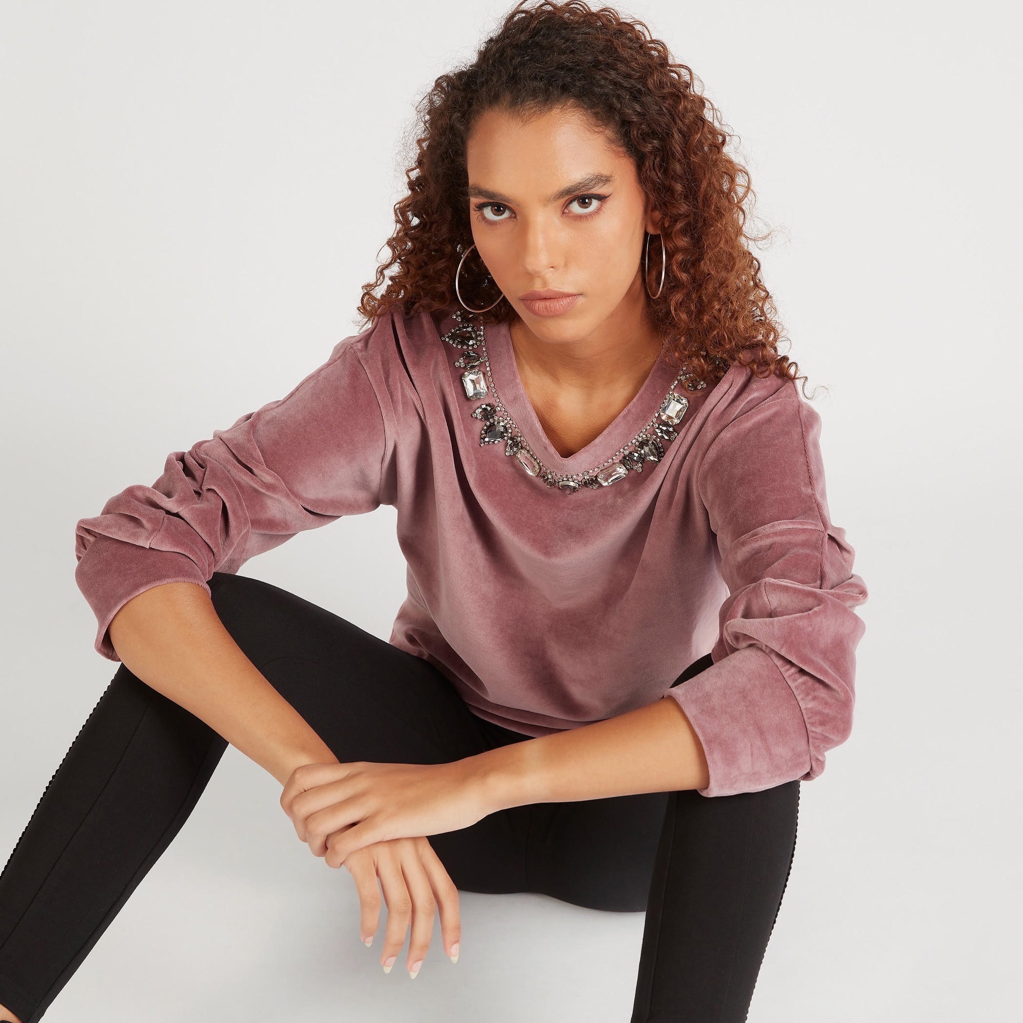 Iconic Embellished Sweatshirt with Crew Neck and Long Sleeves-women-winterwear-hoodiesandsweatshirts-sweatshirts-image-1