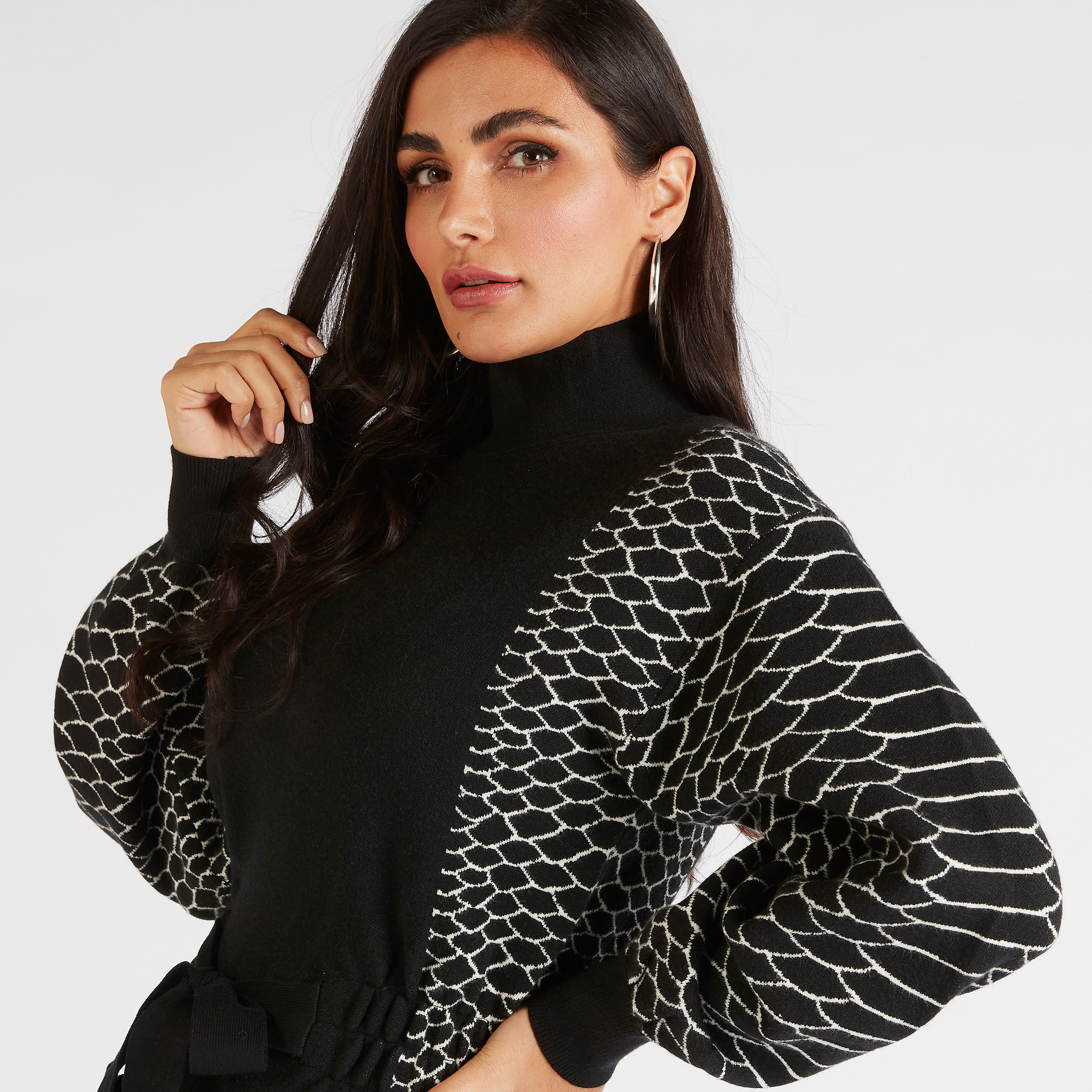 فستان إيه لاين بارز الملمس طويل بأكمام طويلة وأربطة على الخصر من آيكونيك-women-clothing-dresses-image-5