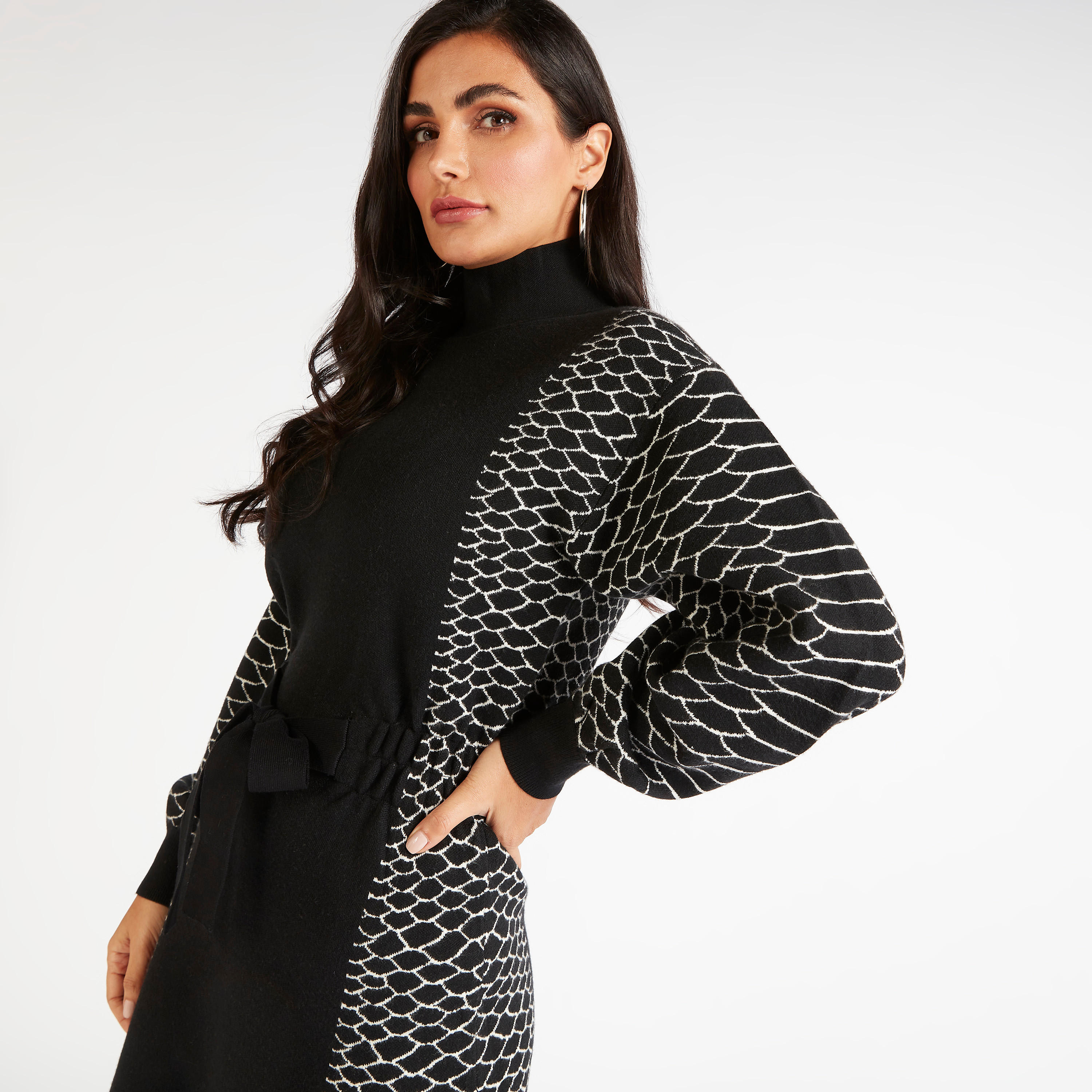 فستان إيه لاين بارز الملمس طويل بأكمام طويلة وأربطة على الخصر من آيكونيك-women-clothing-dresses-image-6