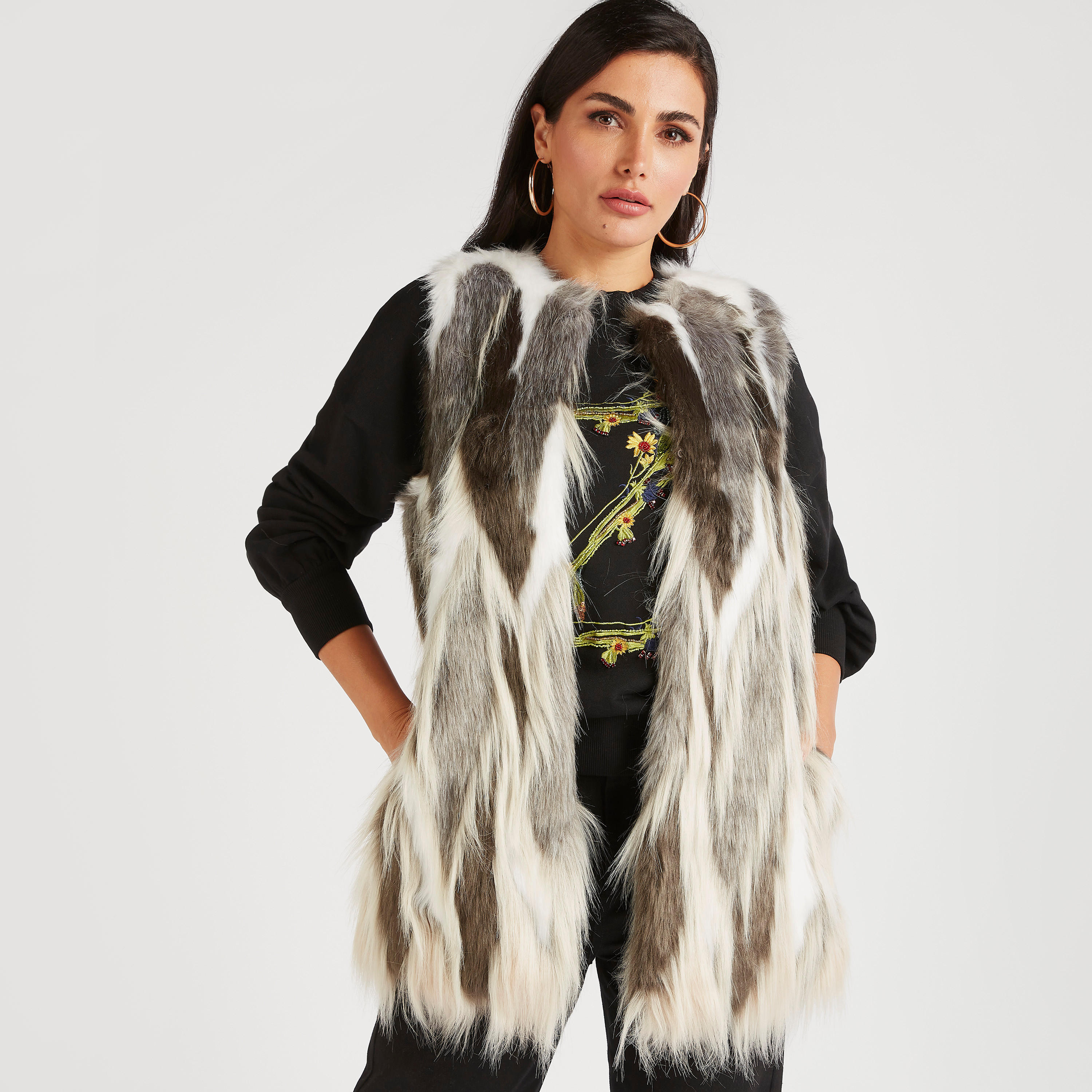 جاكيت طويل بارز الملمس دون أكمام من آيكونيك-women-winterwear-coatsandjackets-jackets-image-1