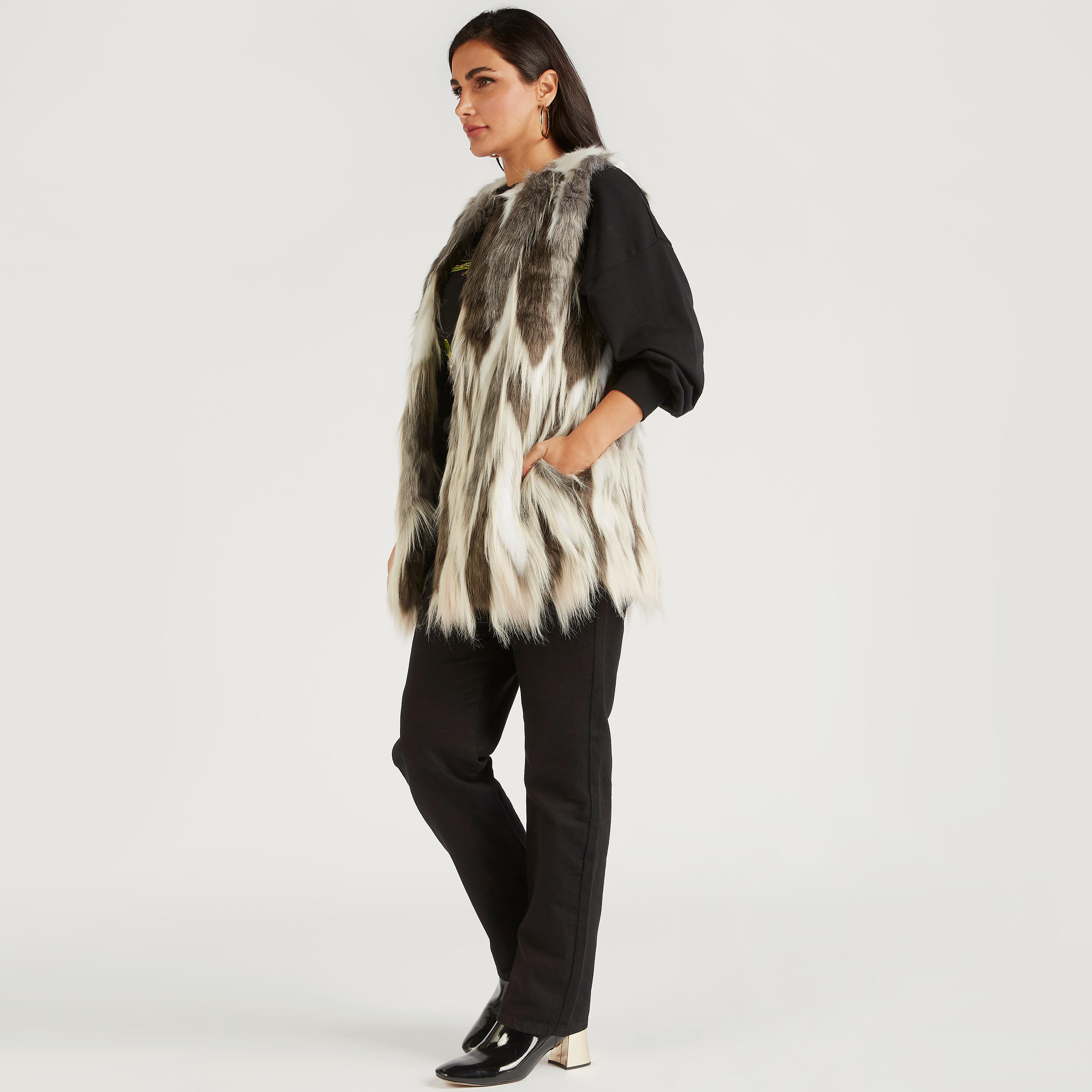 جاكيت طويل بارز الملمس دون أكمام من آيكونيك-women-winterwear-coatsandjackets-jackets-image-7