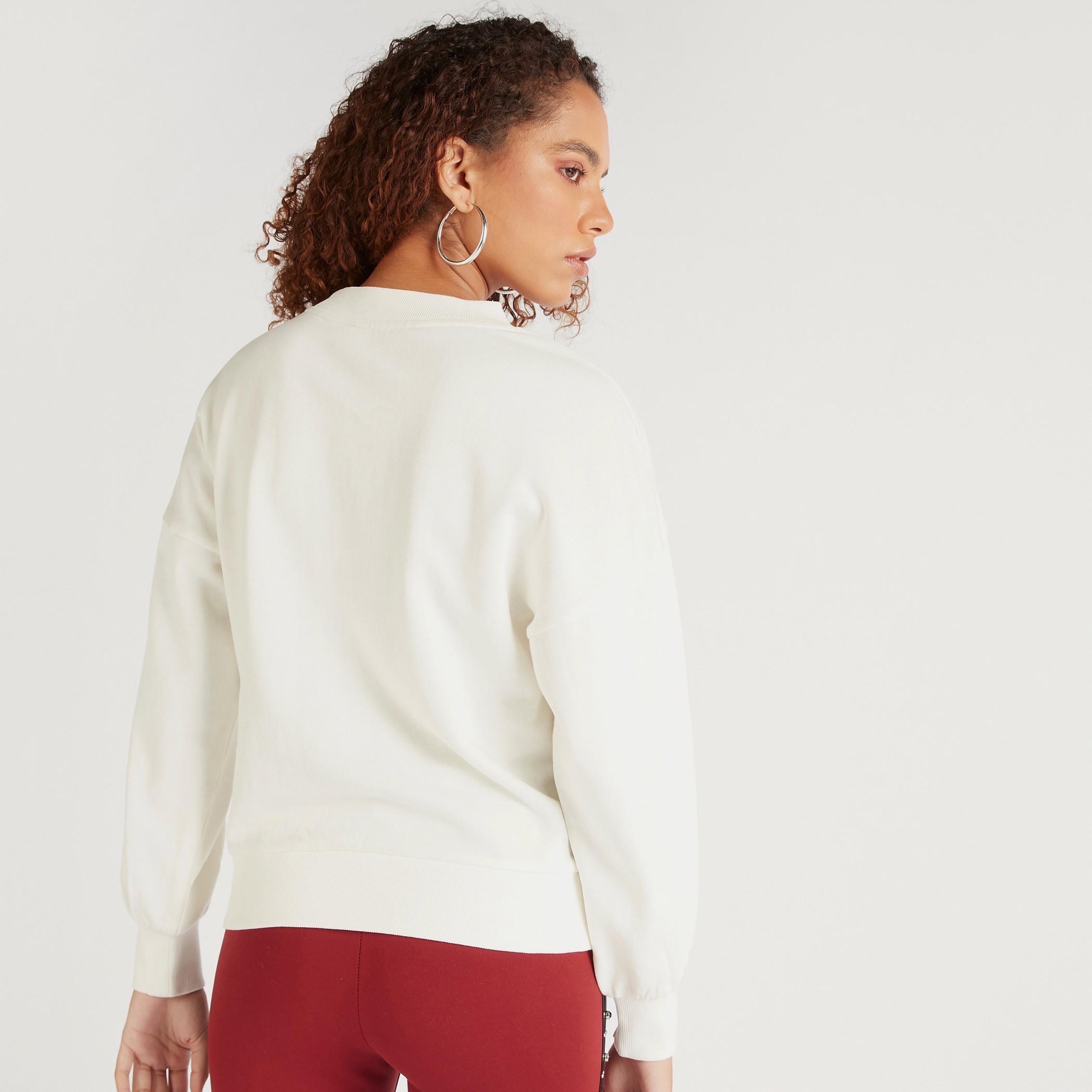 Iconic Embroidered Crew Neck Sweatshirt with Long Sleeves-women-winterwear-hoodiesandsweatshirts-sweatshirts-image-4
