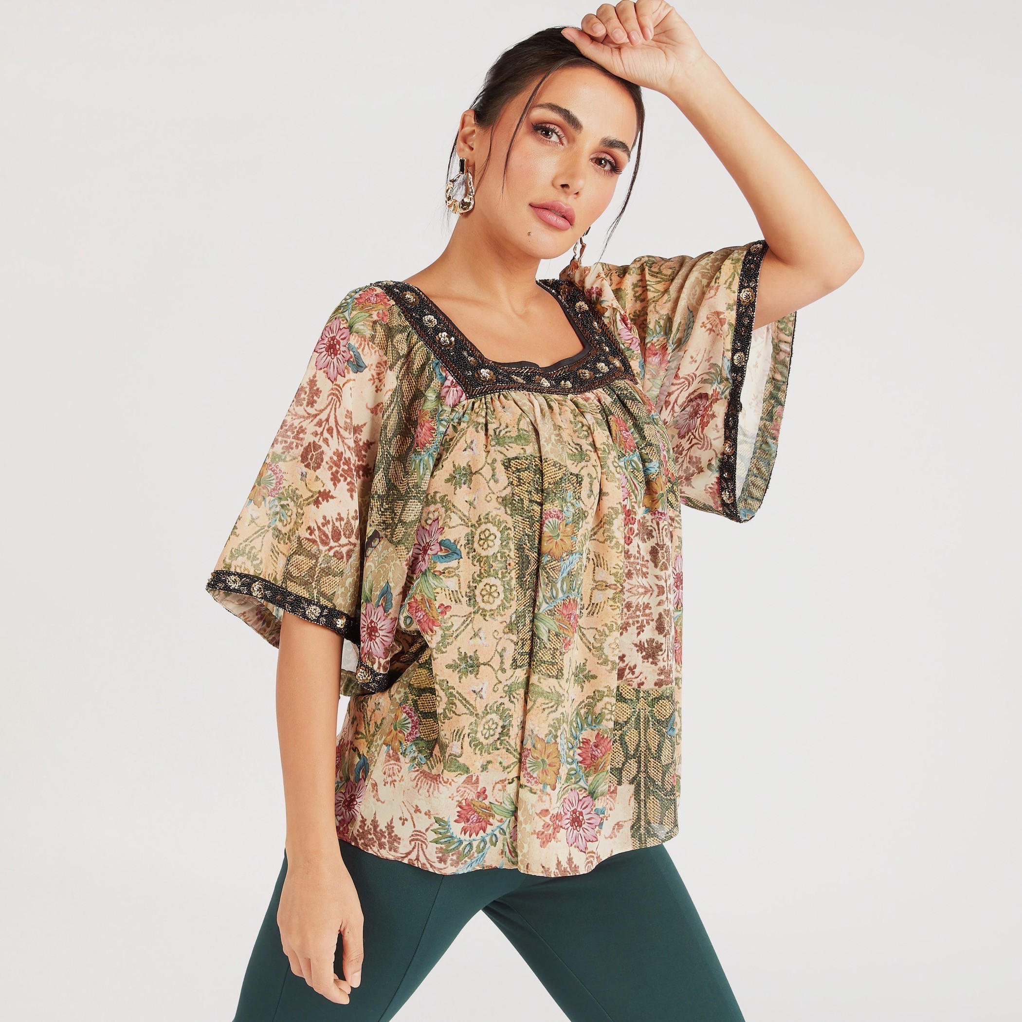 بلوزة بياقة مربعة وطبعات زهور وأكمام 3/4 وأربطة من أيكونك-women-clothing-shirtsandblouses-blouses-image-7
