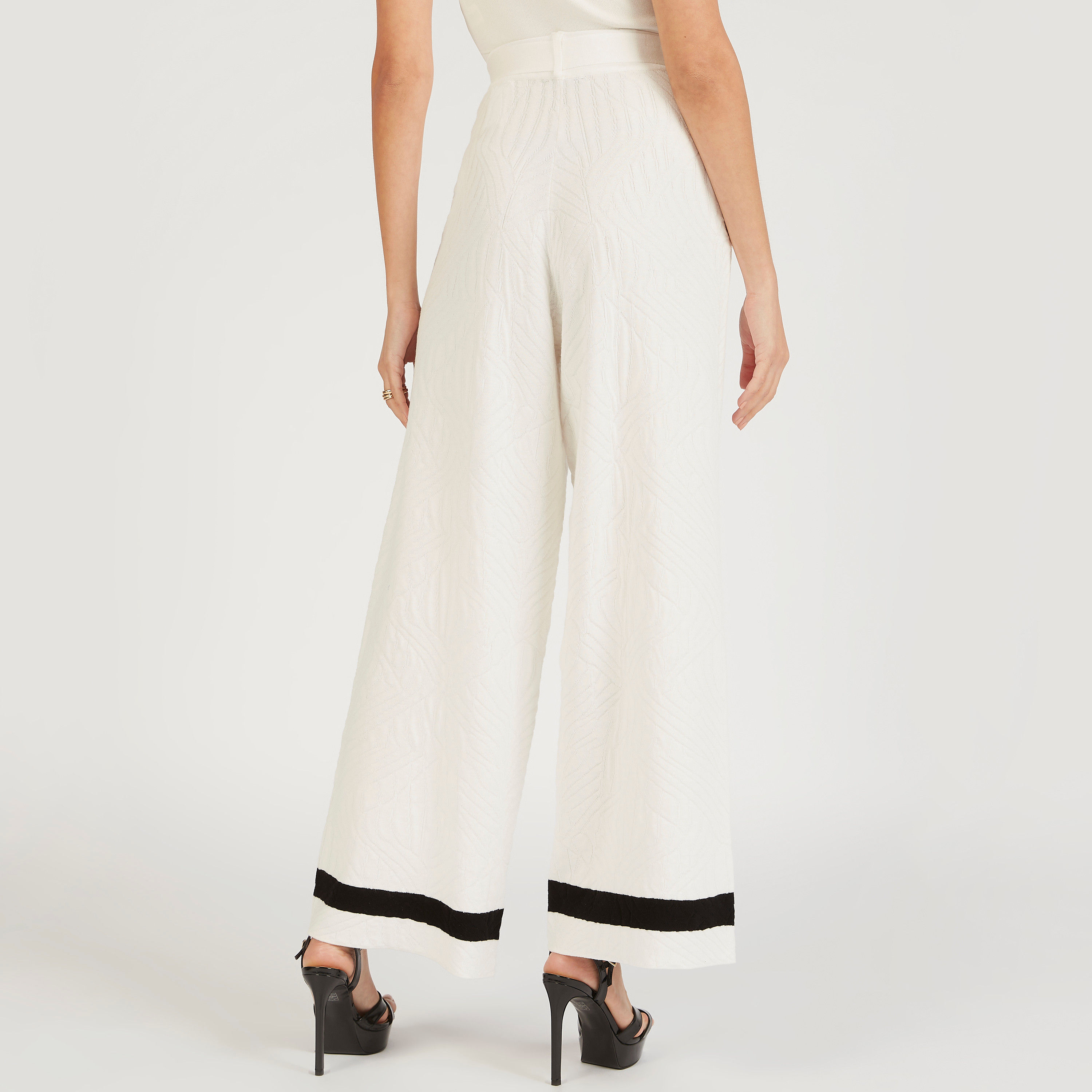 بنطلون بلازو بارز الملمس بتفاصيل متباينة وجيوب من آيكونيك-women-clothing-bottoms-trousers-image-4