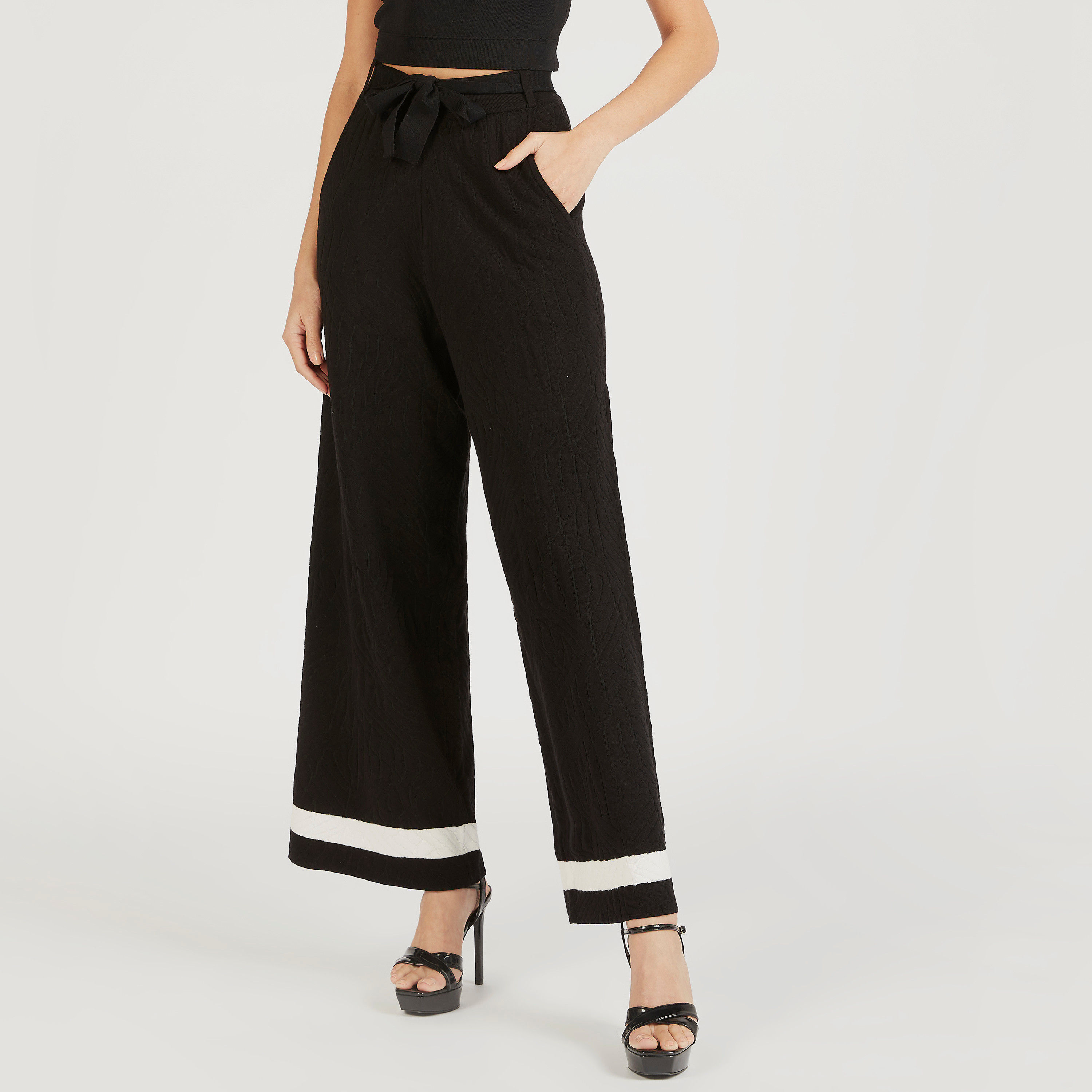 بنطلون بلازو بارز الملمس بتفاصيل متباينة وجيوب من آيكونيك-women-clothing-bottoms-trousers-image-6