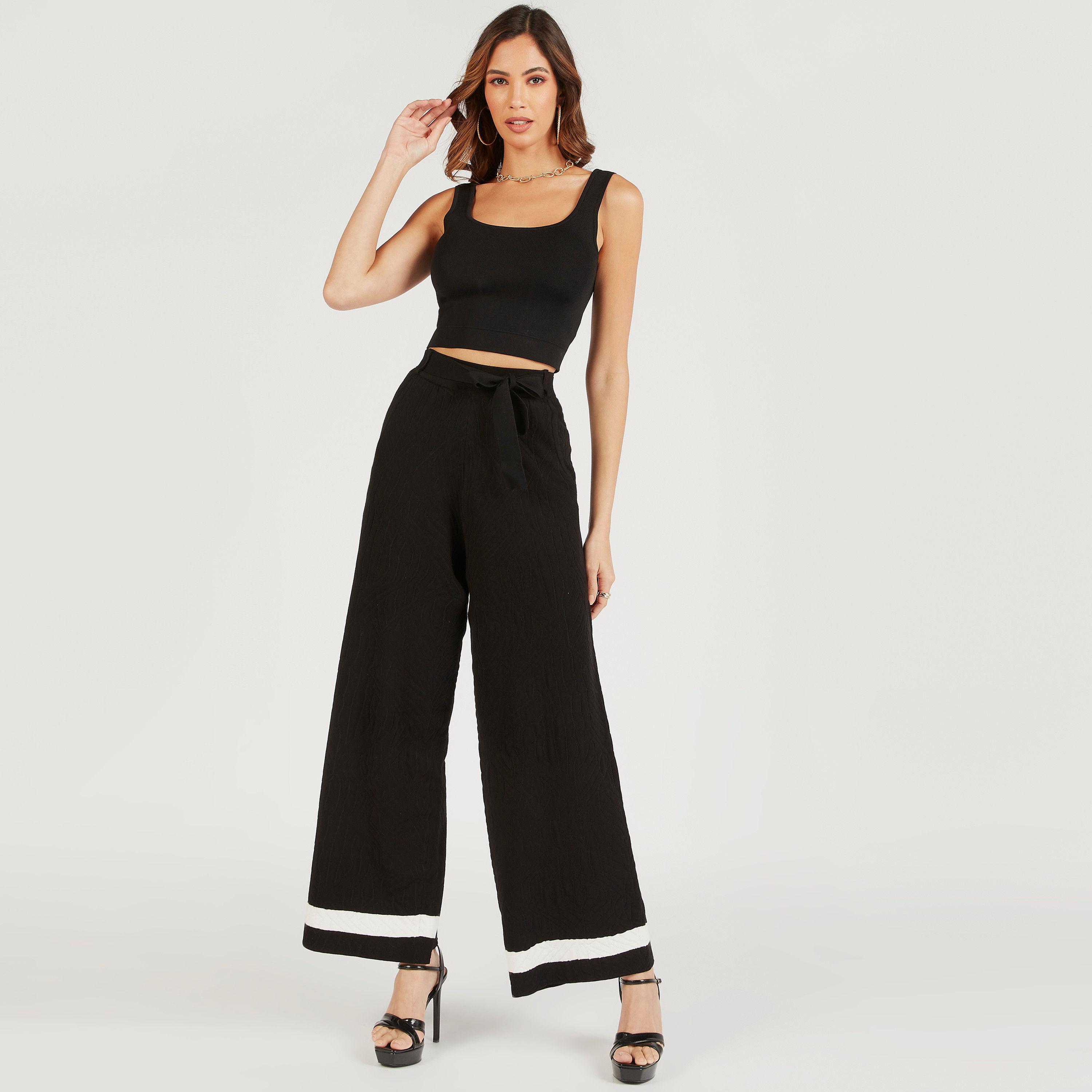 بنطلون بلازو بارز الملمس بتفاصيل متباينة وجيوب من آيكونيك-women-clothing-bottoms-trousers-image-7