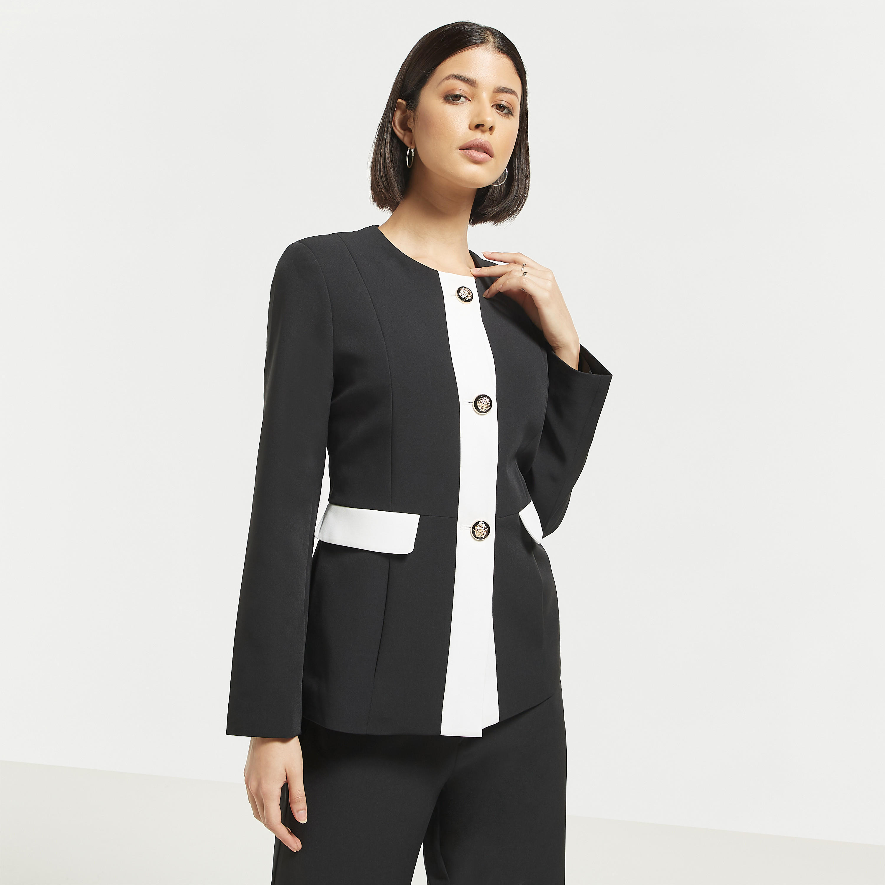 Iconic Panelled Jacket with Pockets and Button Closure-women-winterwear-coatsandjackets-jackets-image-1