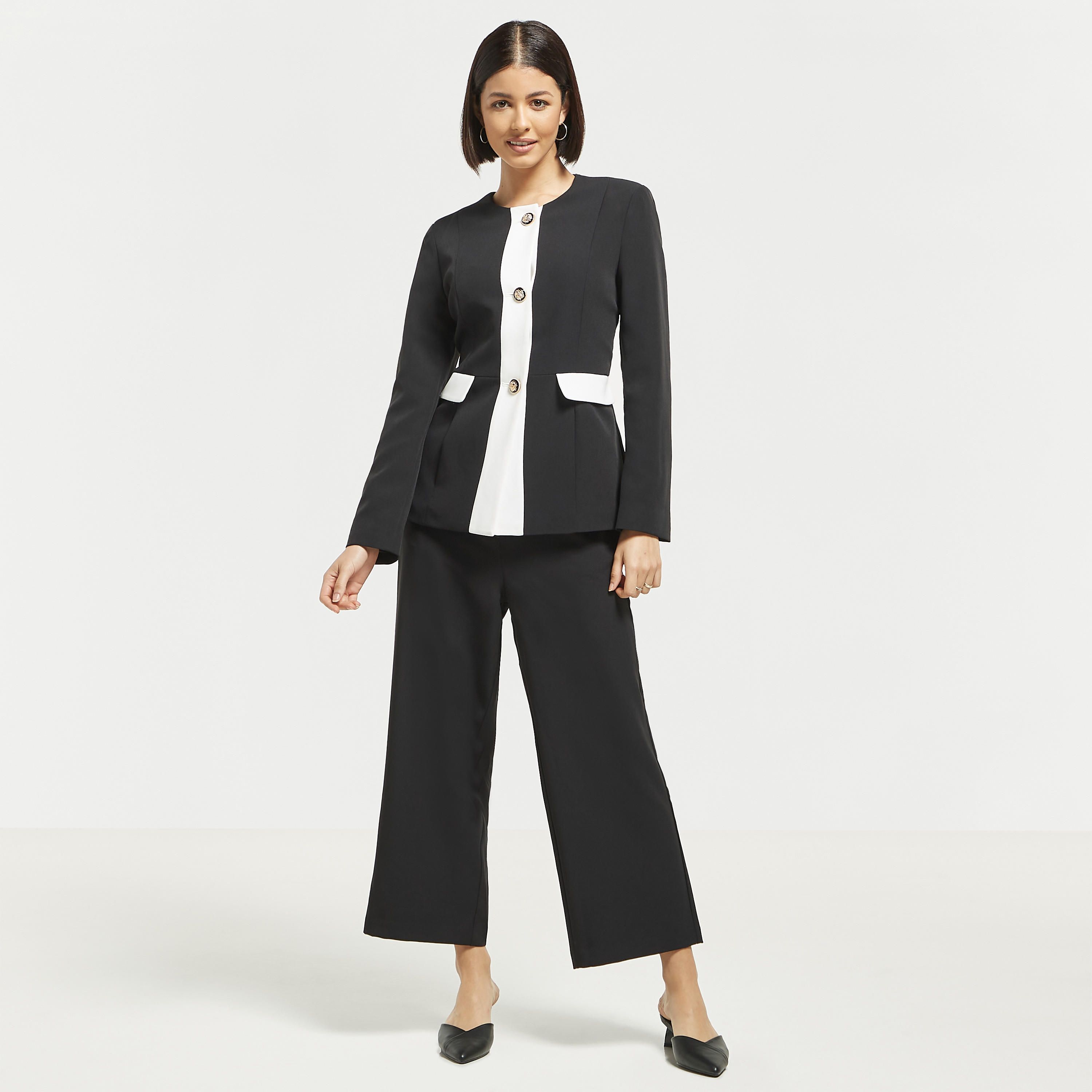 Iconic Panelled Jacket with Pockets and Button Closure-women-winterwear-coatsandjackets-jackets-image-2