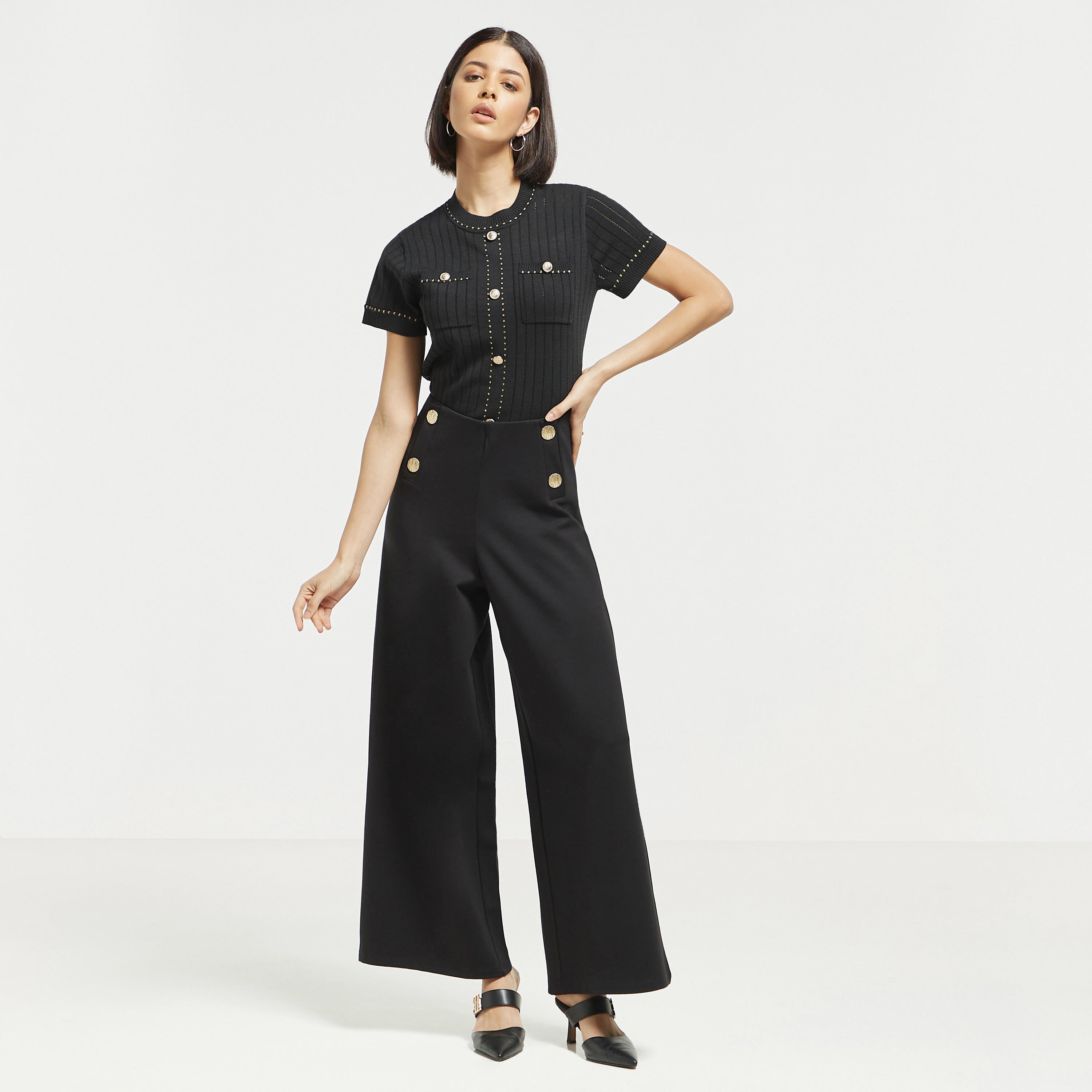 بنطلون بونتي سادة واسع الساقين بتزيينات أزرار من آيكونيك-women-clothing-bottoms-trousers-image-2