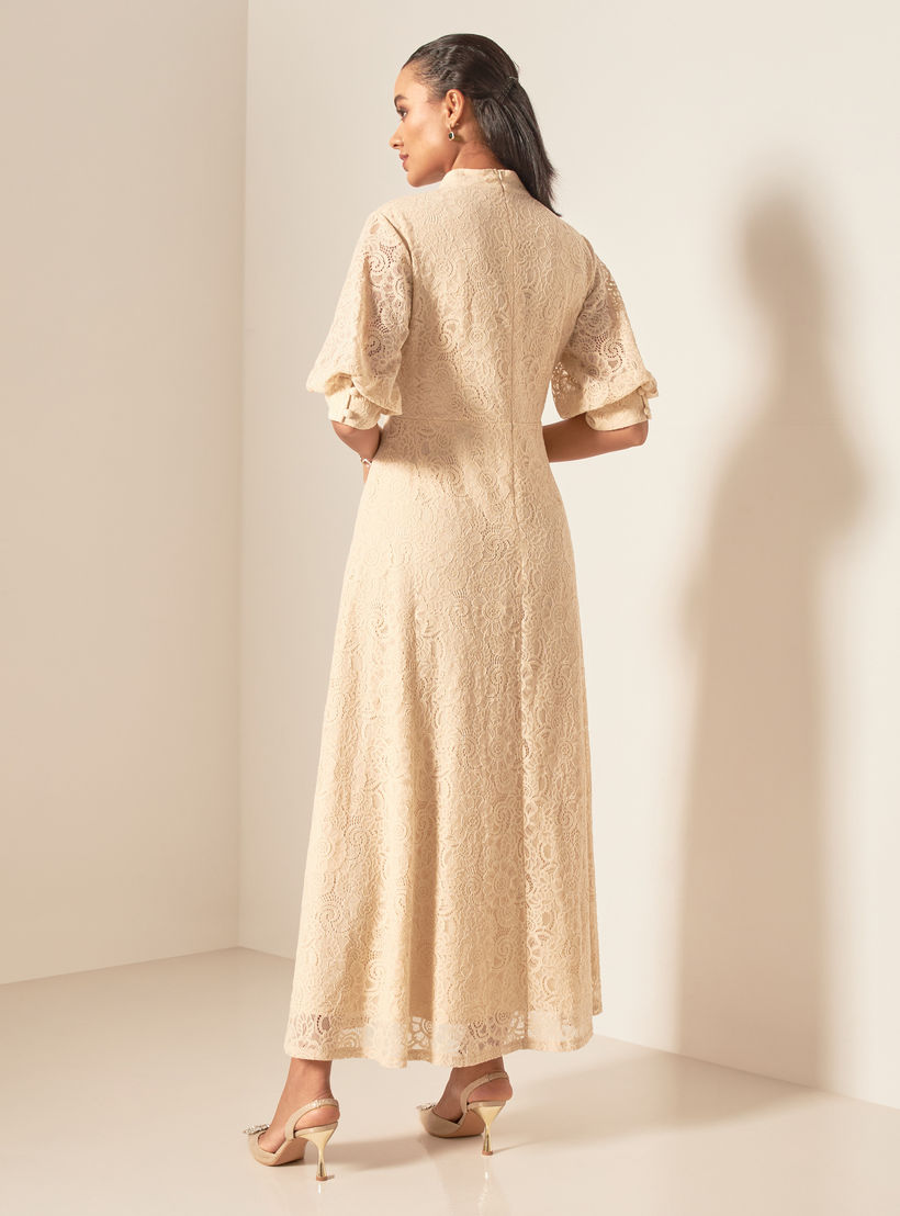 فستان طويل بياقة ماندارين وزر إغلاق وتفاصيل دانتيل من آيكونك-women-clothing-dresses-image-3