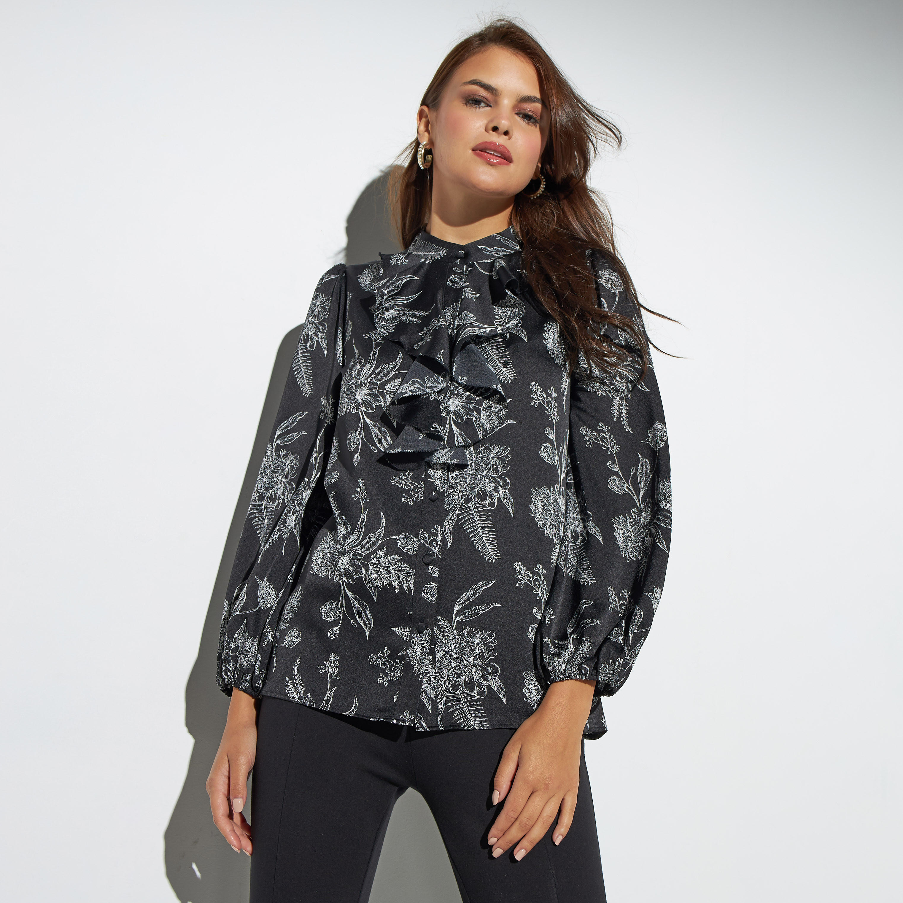 قميص بياقة ماندارين وكشكش وطبعات أزهار من آيكونيك-women-clothing-shirtsandblouses-shirts-image-1