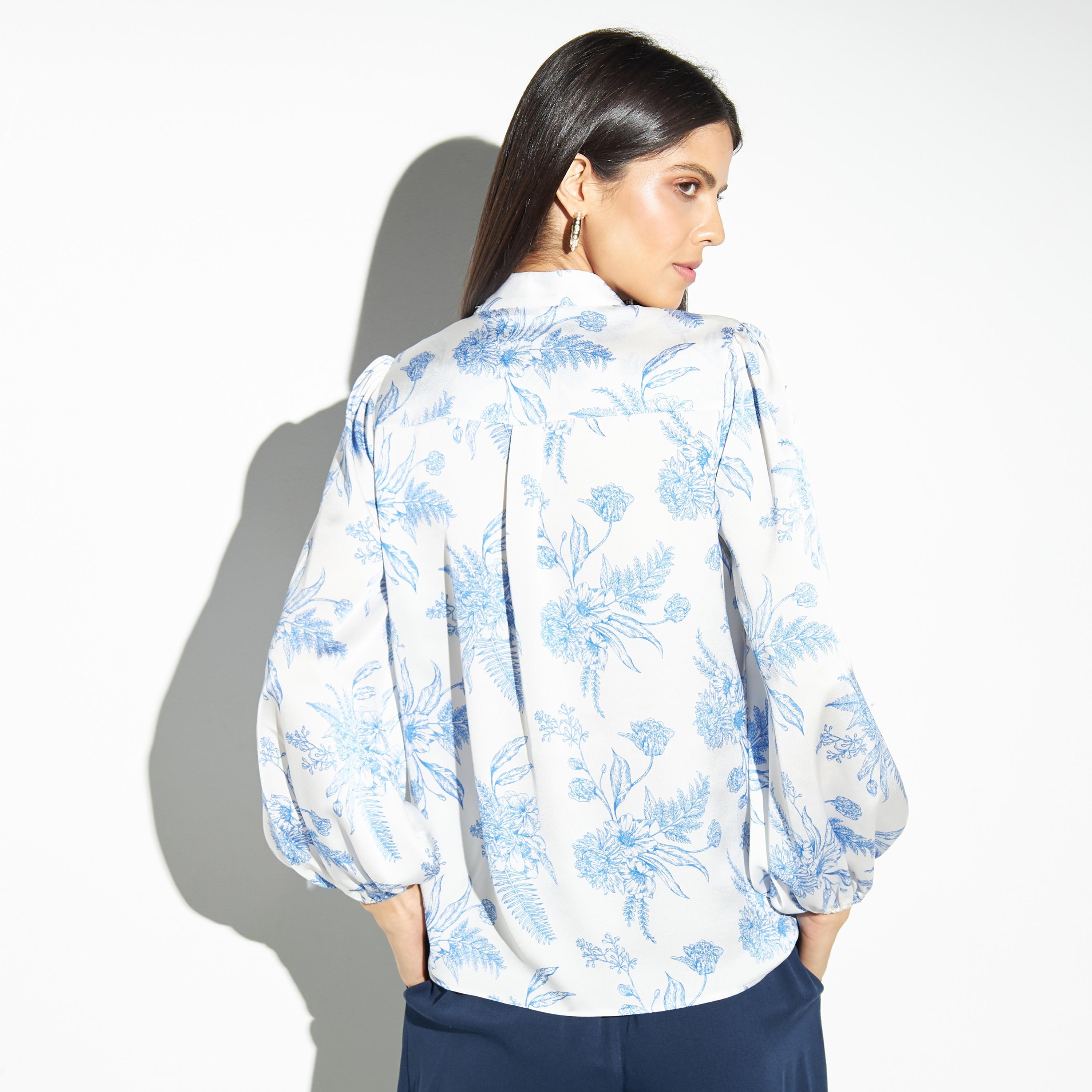 قميص بياقة ماندارين وكشكش وطبعات أزهار من آيكونيك-women-clothing-shirtsandblouses-shirts-image-6