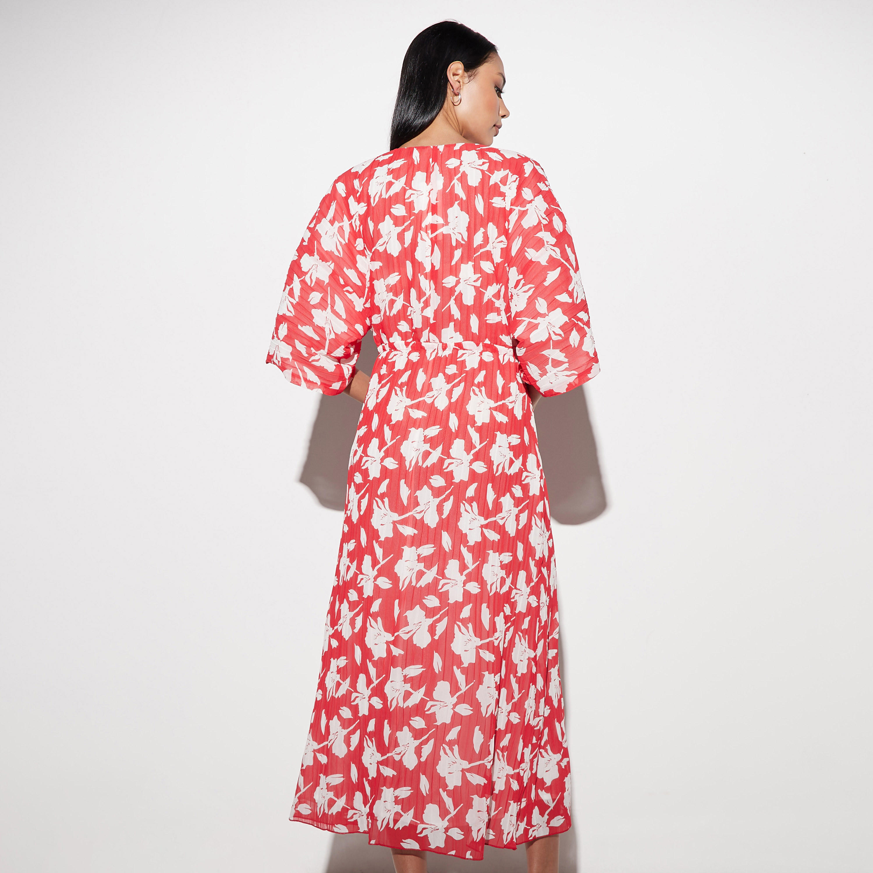 فستان ميدي شيفون بياقة برباط وطبعات أزهار من آيكونيك-women-clothing-dresses-image-3