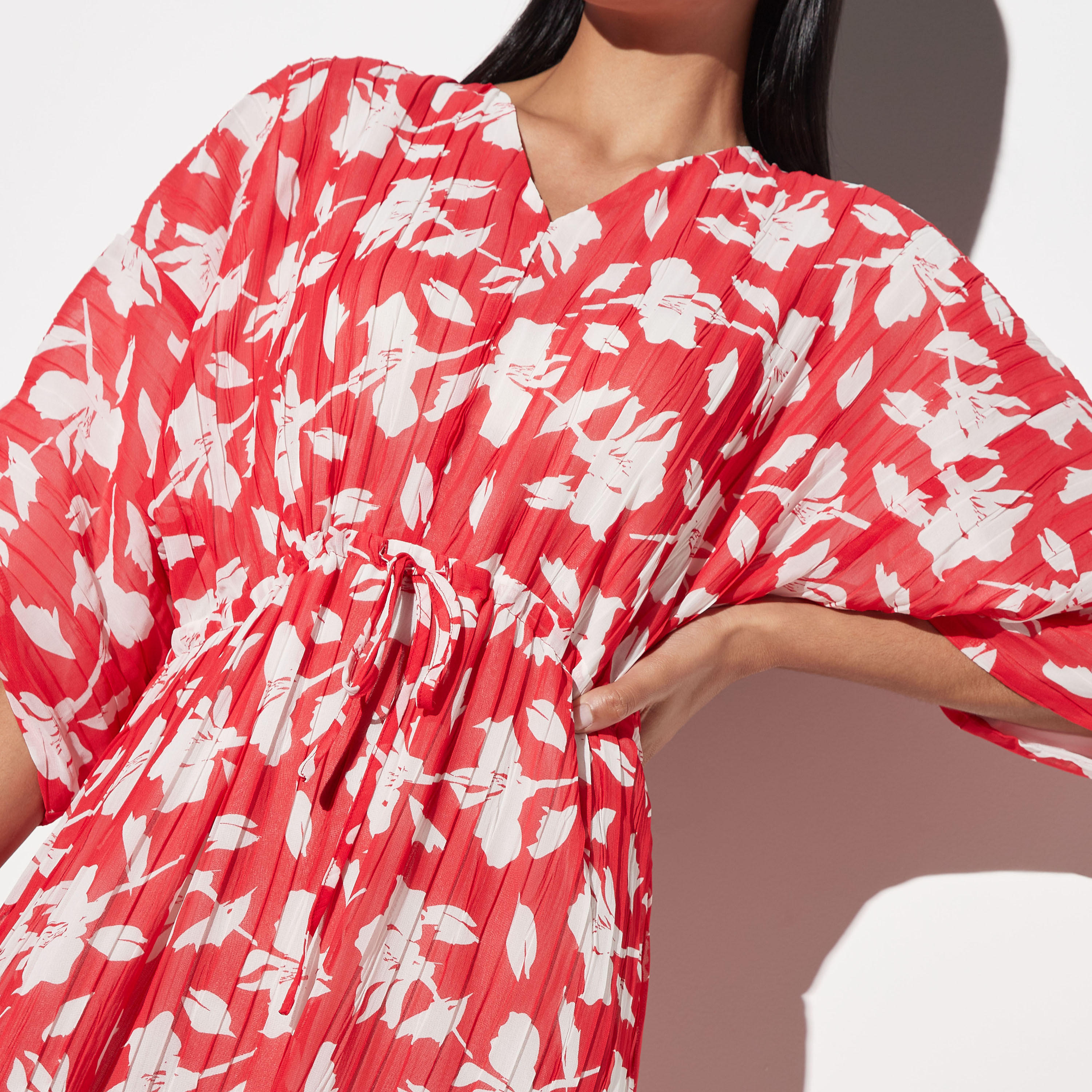 فستان ميدي شيفون بياقة برباط وطبعات أزهار من آيكونيك-women-clothing-dresses-image-4
