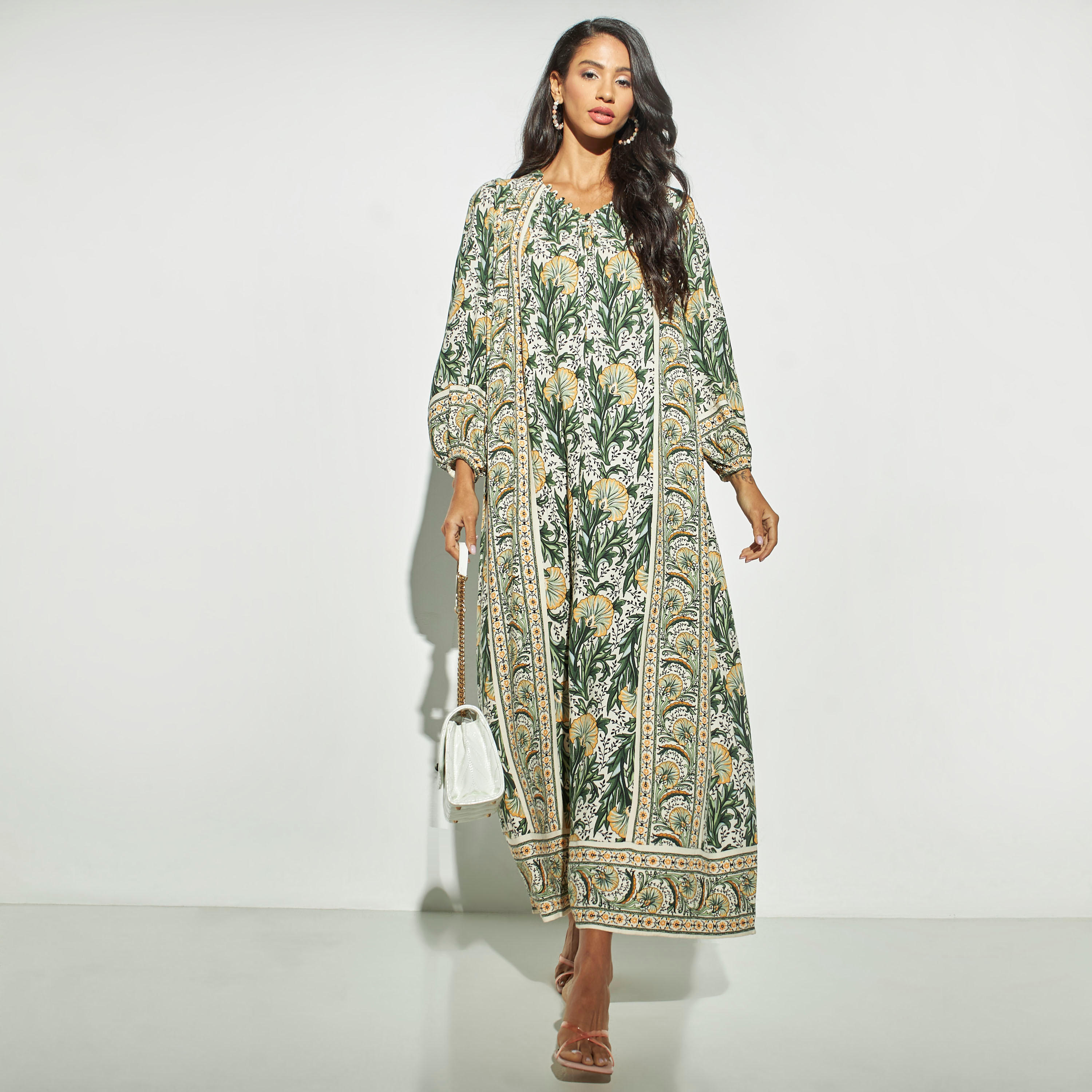 فستان طويل بياقة V وطبعات زهرية من آيكونيك-women-clothing-dresses-image-1