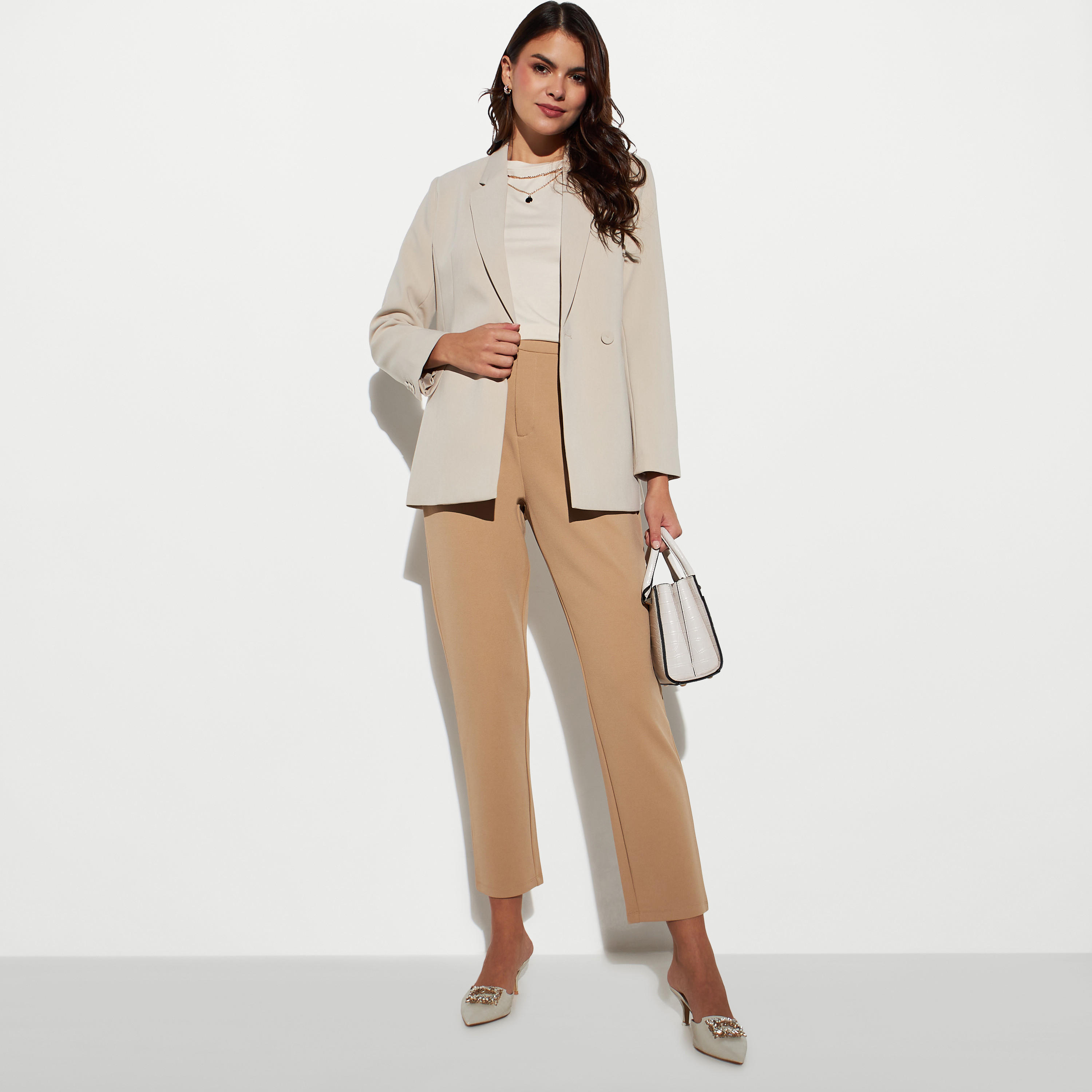 تيشيرت بياقة مستديرة وقلادة وأكمام قصيرة من آيكونك-women-clothing-tshirts-image-2