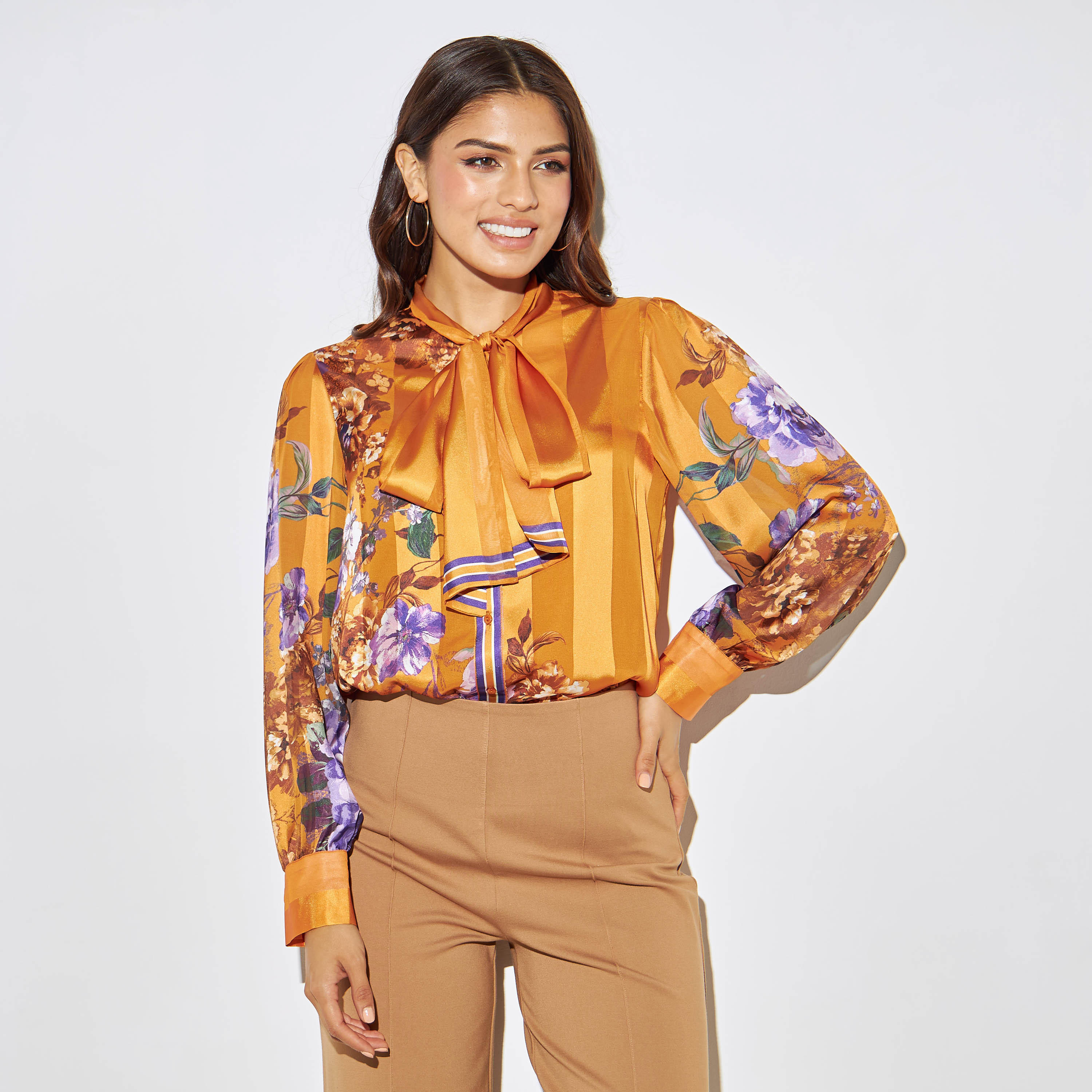 بلوزة بأكمام طويلة وأربطة وطبعات من آيكونك-women-clothing-shirtsandblouses-blouses-image-1