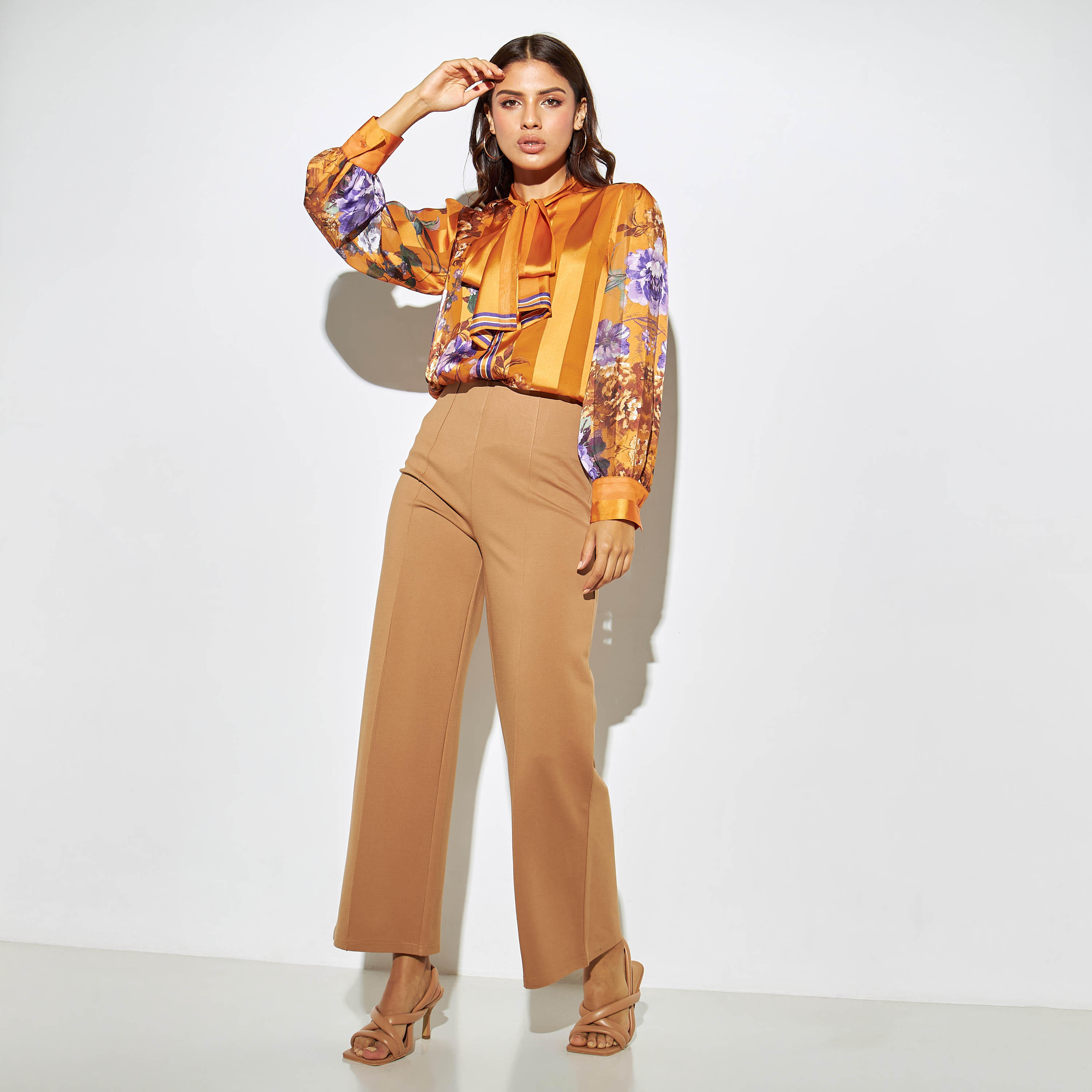 بلوزة بأكمام طويلة وأربطة وطبعات من آيكونك-women-clothing-shirtsandblouses-blouses-image-2