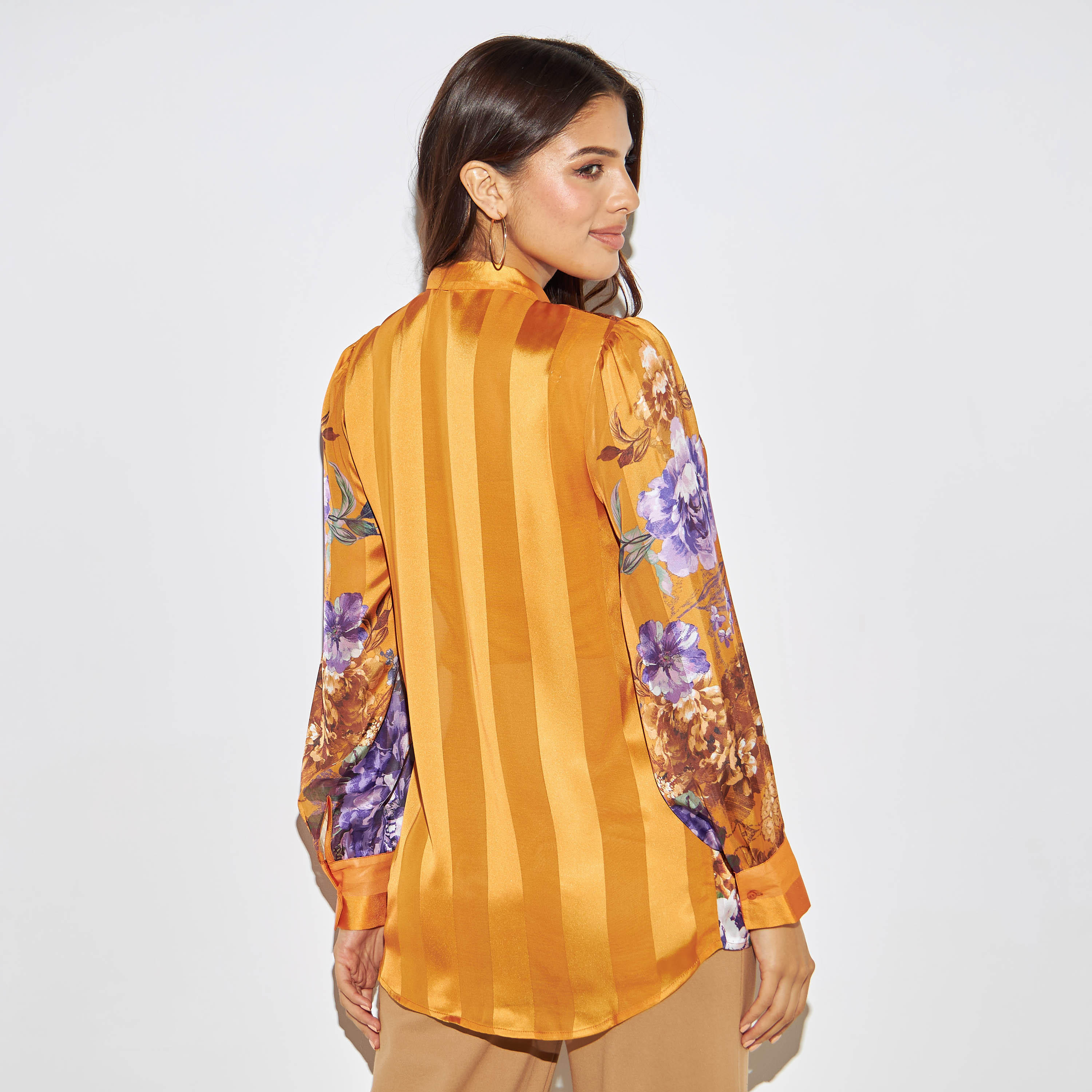 بلوزة بأكمام طويلة وأربطة وطبعات من آيكونك-women-clothing-shirtsandblouses-blouses-image-3