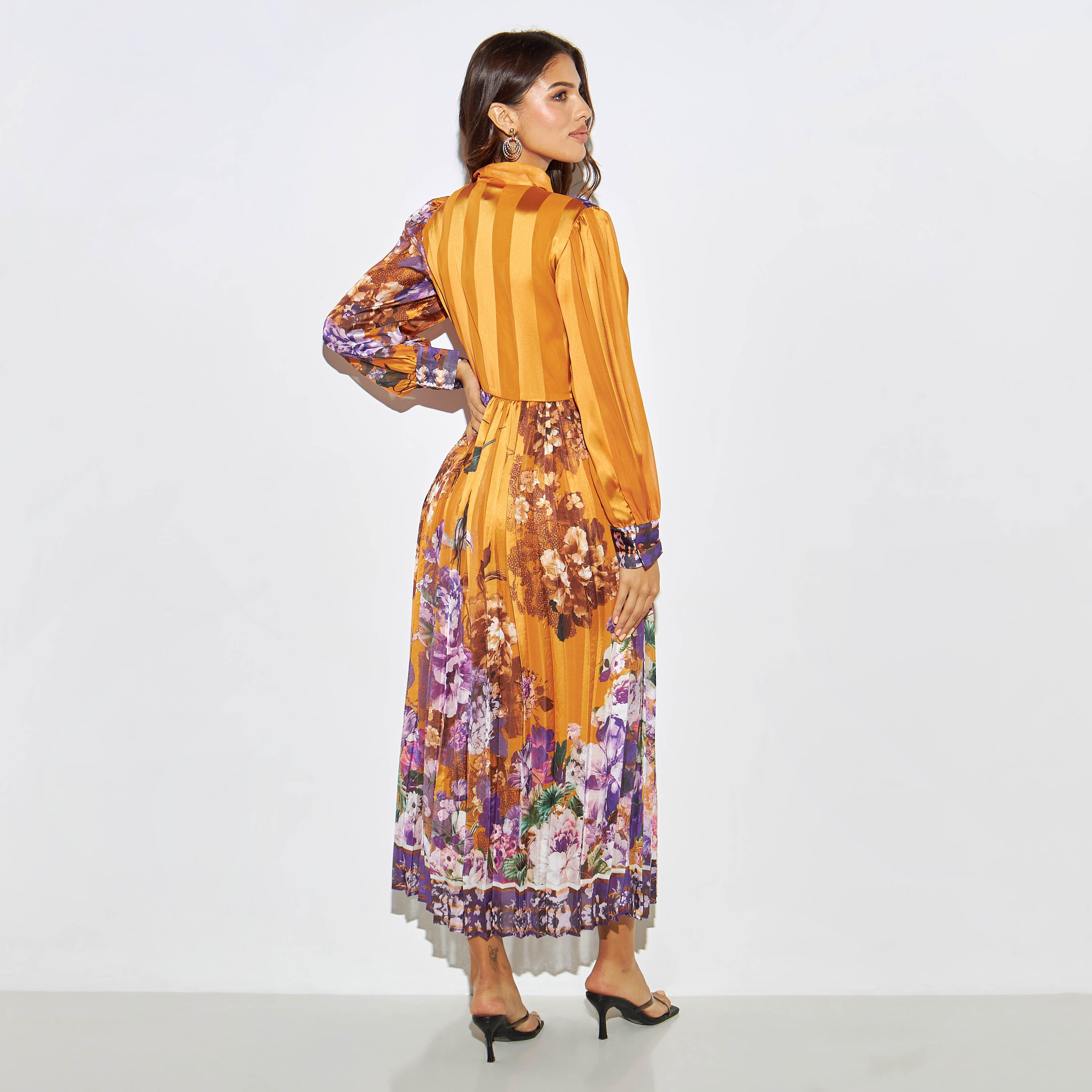 فستان إيه لاين طويل بكسرات وطبعات أزهار وأربطة وأكمام طويلة من آيكونيك-women-clothing-dresses-image-3