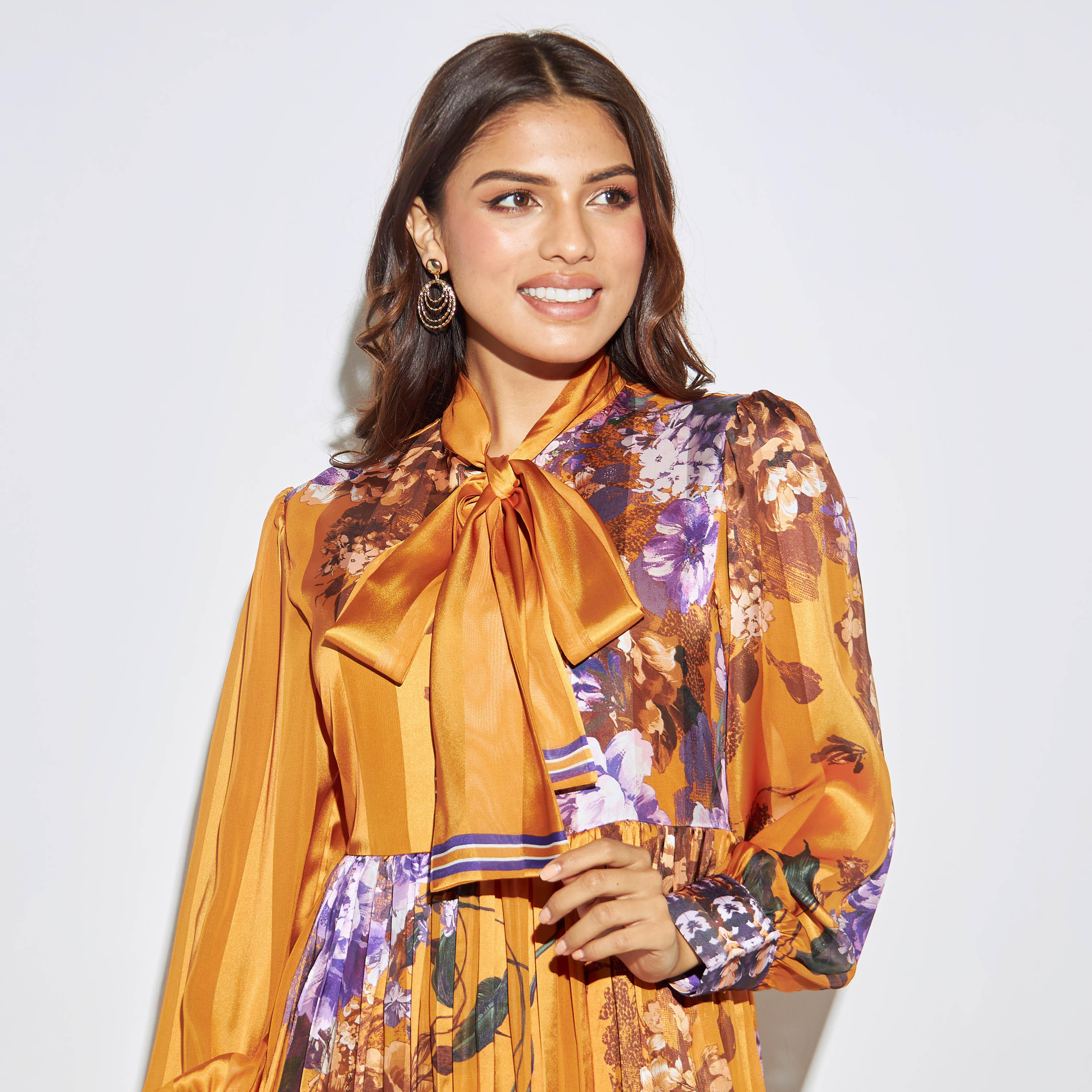 فستان إيه لاين طويل بكسرات وطبعات أزهار وأربطة وأكمام طويلة من آيكونيك-women-clothing-dresses-image-4