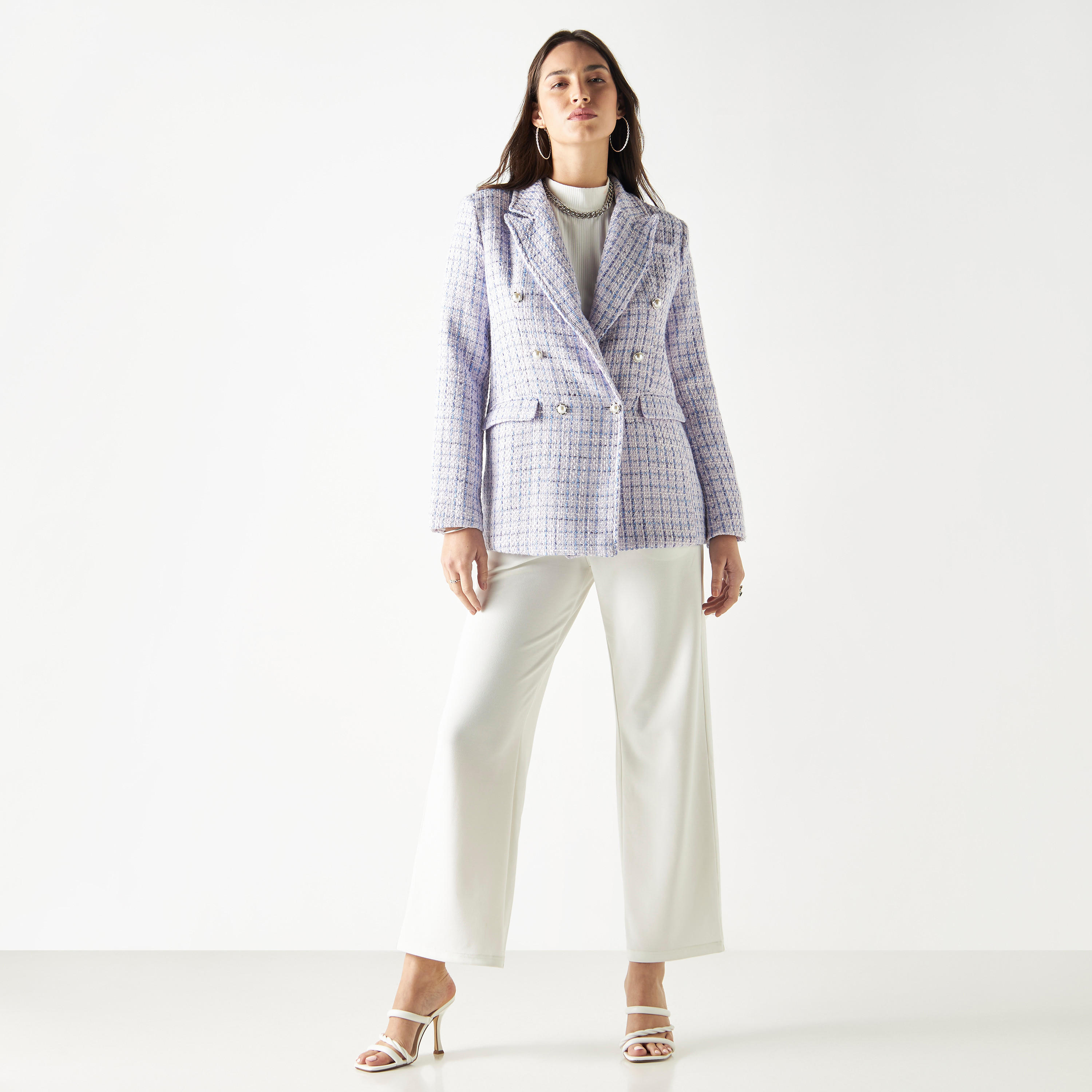 Iconic Textured Blazer with Notch Lapel and Pockets-women-clothing-coatsandjackets-blazers-image-2