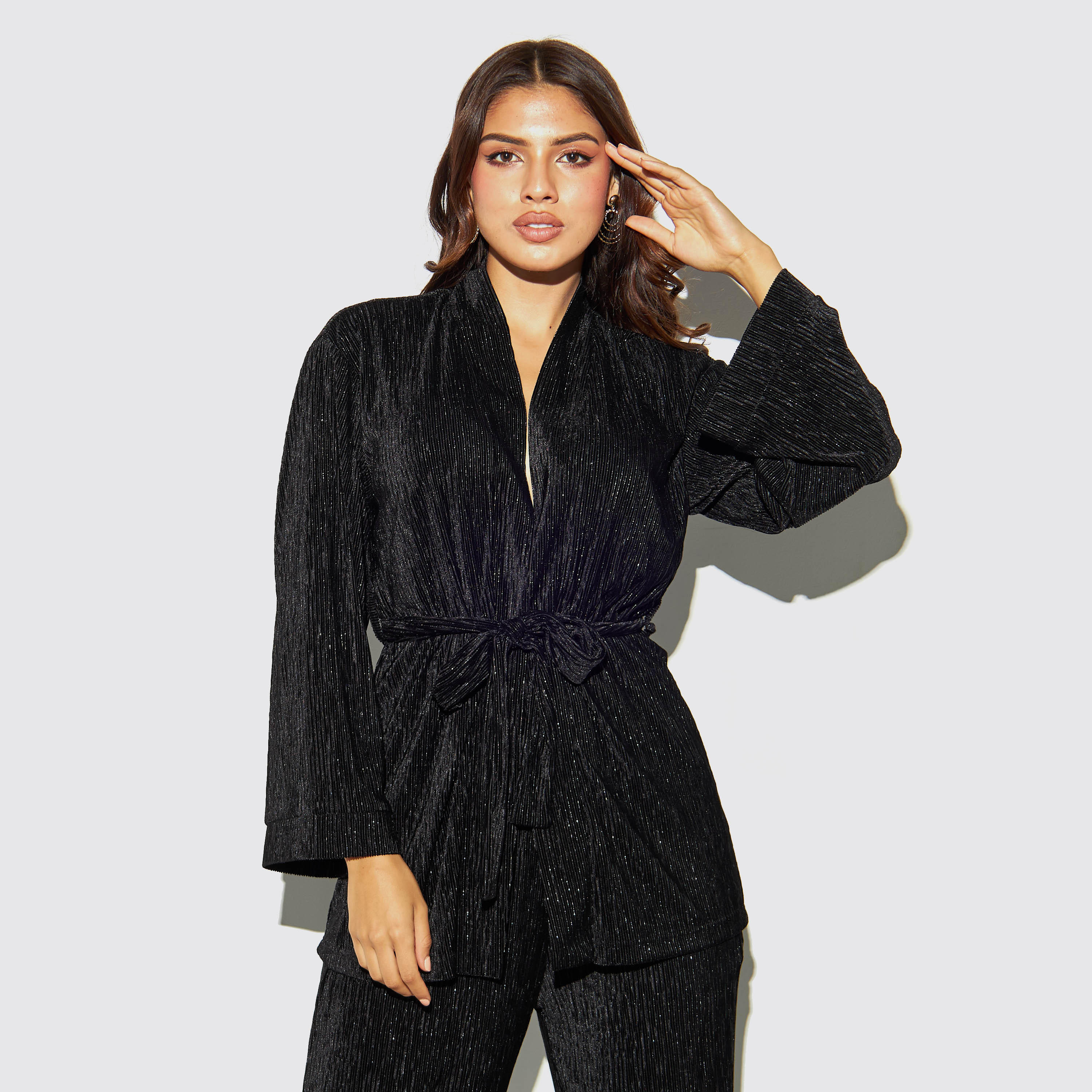 كيمونو بارز الملمس بحزام من آيكونك-women-clothing-shirtsandblouses-blouses-image-4