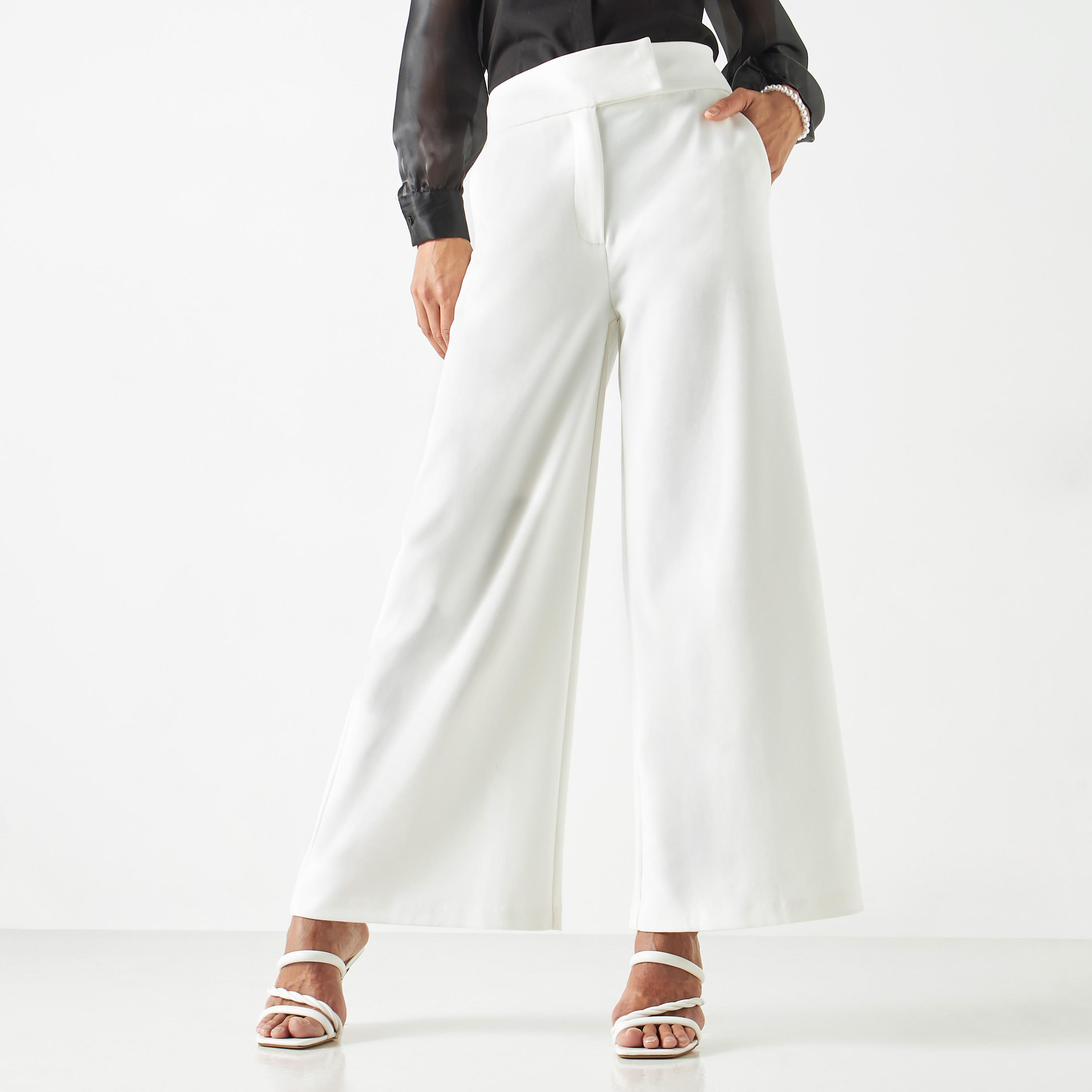 بنطلون سادة واسع الساقين بجيوب من آيكونك-women-clothing-bottoms-trousers-image-4