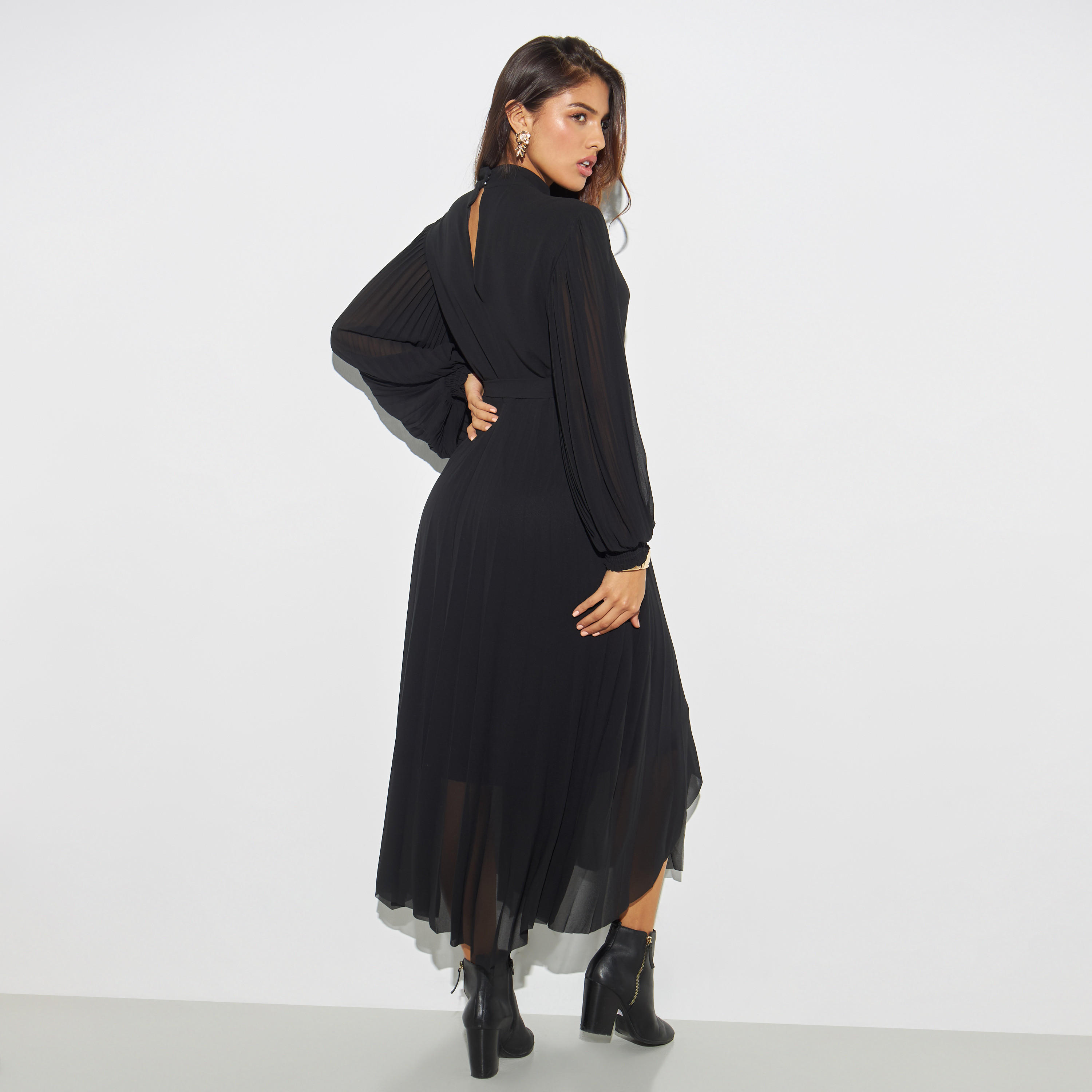 فستان بكسرات وحواف غير متماثلة وأكمام منفوخة وأربطة من آيكونيك-women-clothing-dresses-image-3