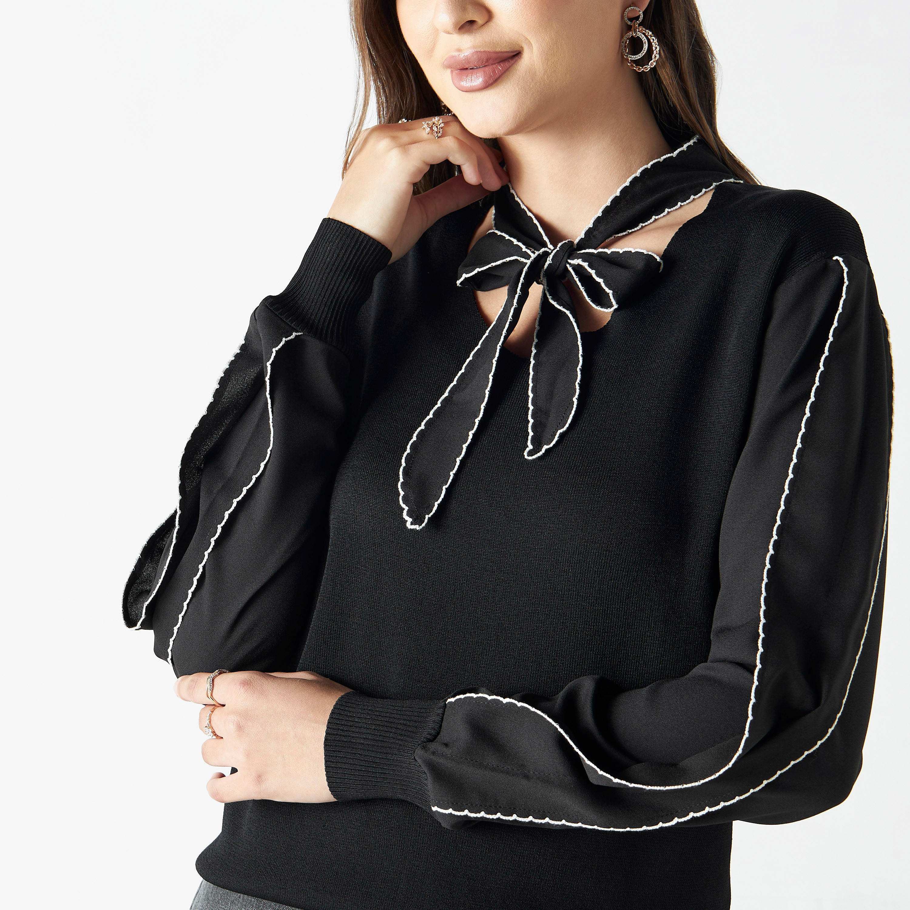 بلوزة بارزة الملمس بياقة فيونكة وأكمام طويلة-women-clothing-shirtsandblouses-blouses-image-4