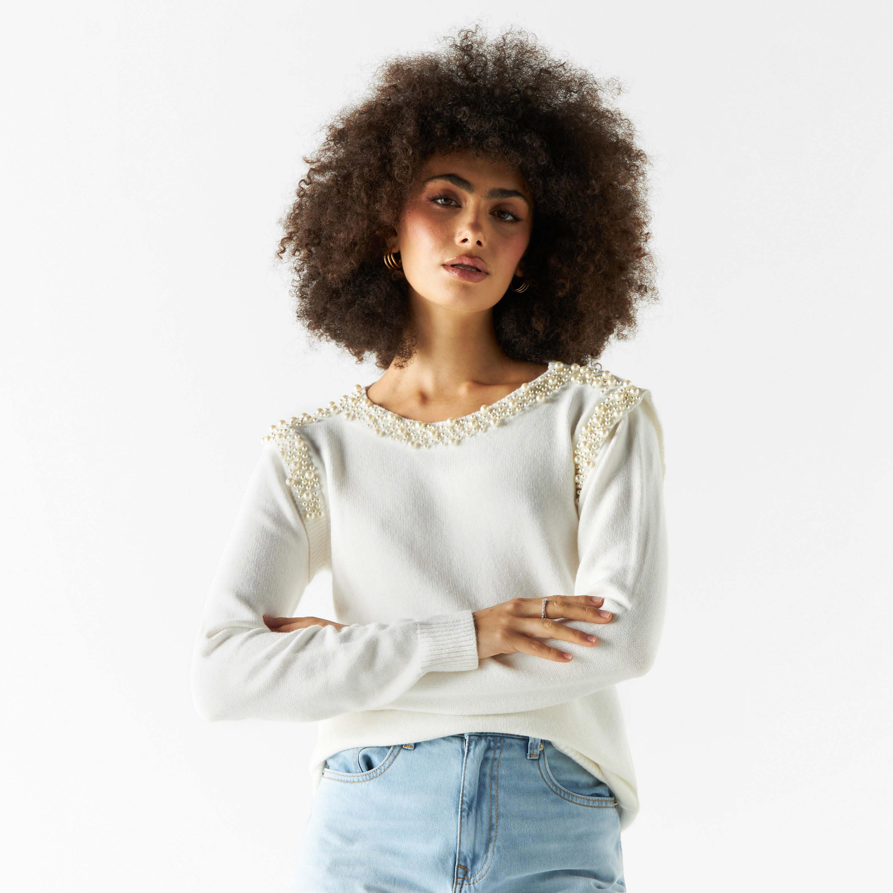 كنزة مزيّنة باللؤلؤ بياقة مستديرة وأكمام طويلة من آيكونيك-women-clothing-cardigansandjumpers-jumpers-image-1