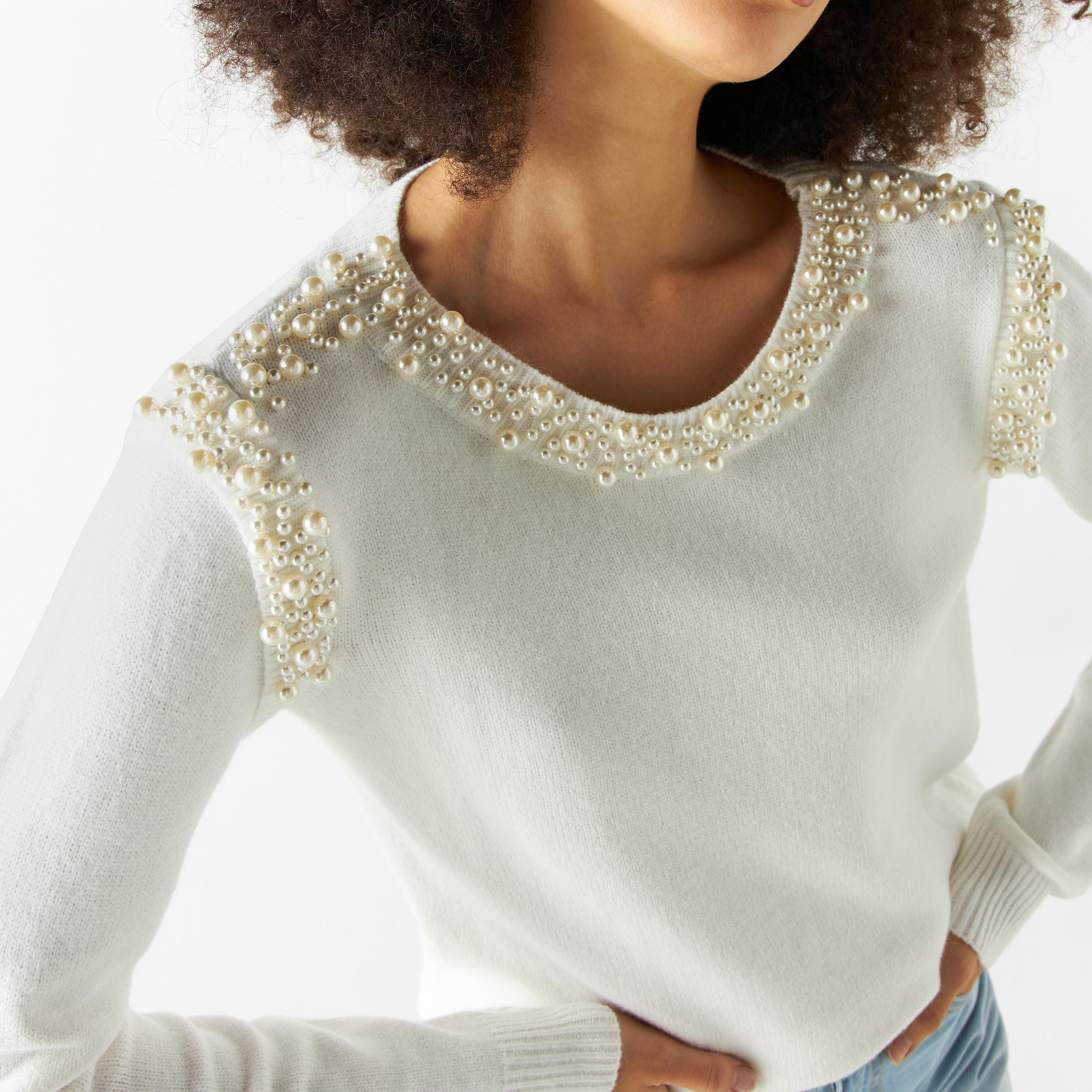 كنزة مزيّنة باللؤلؤ بياقة مستديرة وأكمام طويلة من آيكونيك-women-clothing-cardigansandjumpers-jumpers-image-4