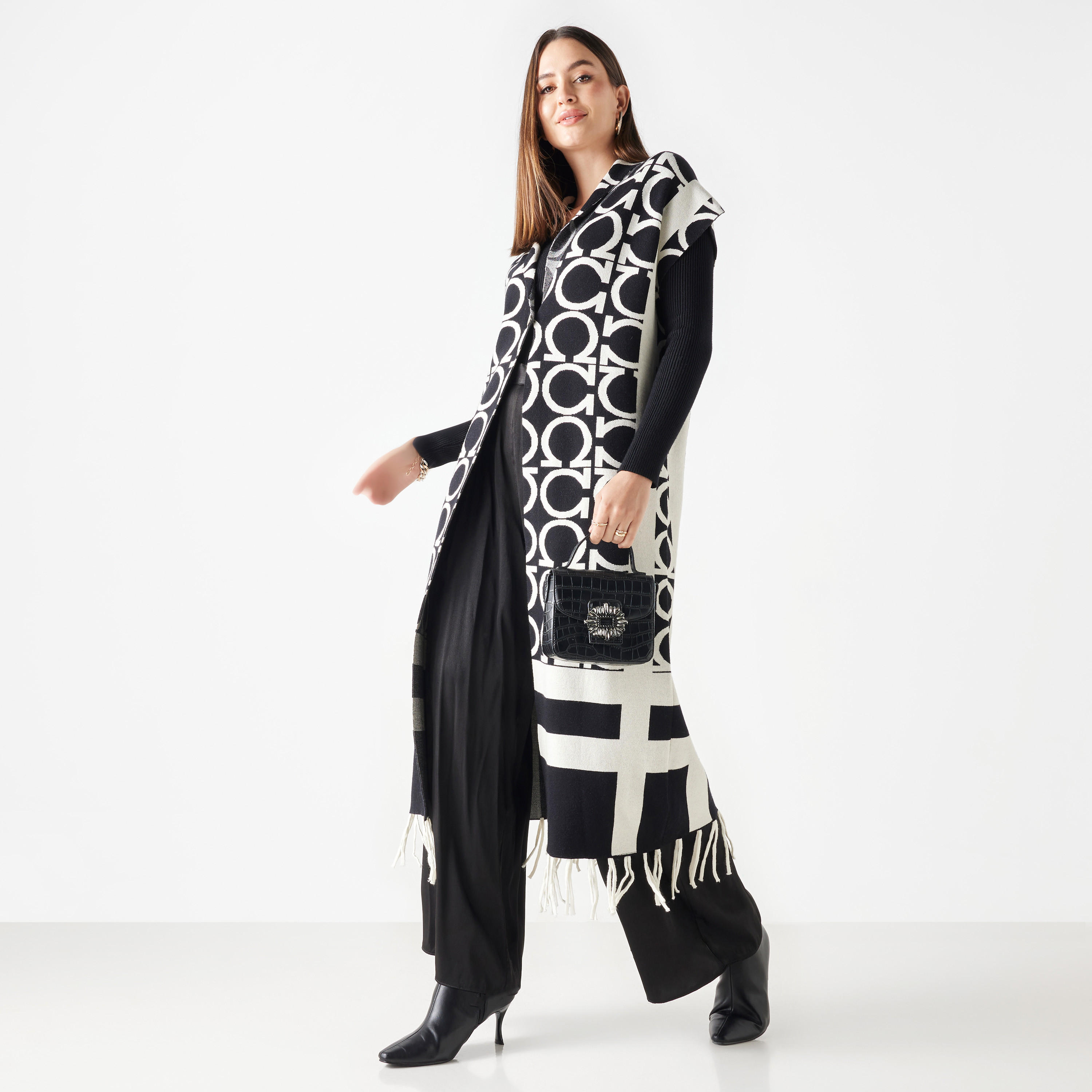 كارديجان طويل بارز الملمس بشراشيب من آيكونيك-women-winterwear-cardigansandjumpers-cardigans-image-2