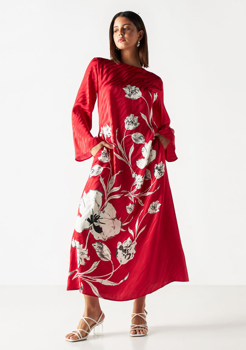 Shop Iconic Floral Print Maxi Dress with Long Sleeves and Pockets Online | Splash Saudi Shop Iconic Floral Print Maxi Dress with Long Sleeves and Pockets Online | Splash Saudi