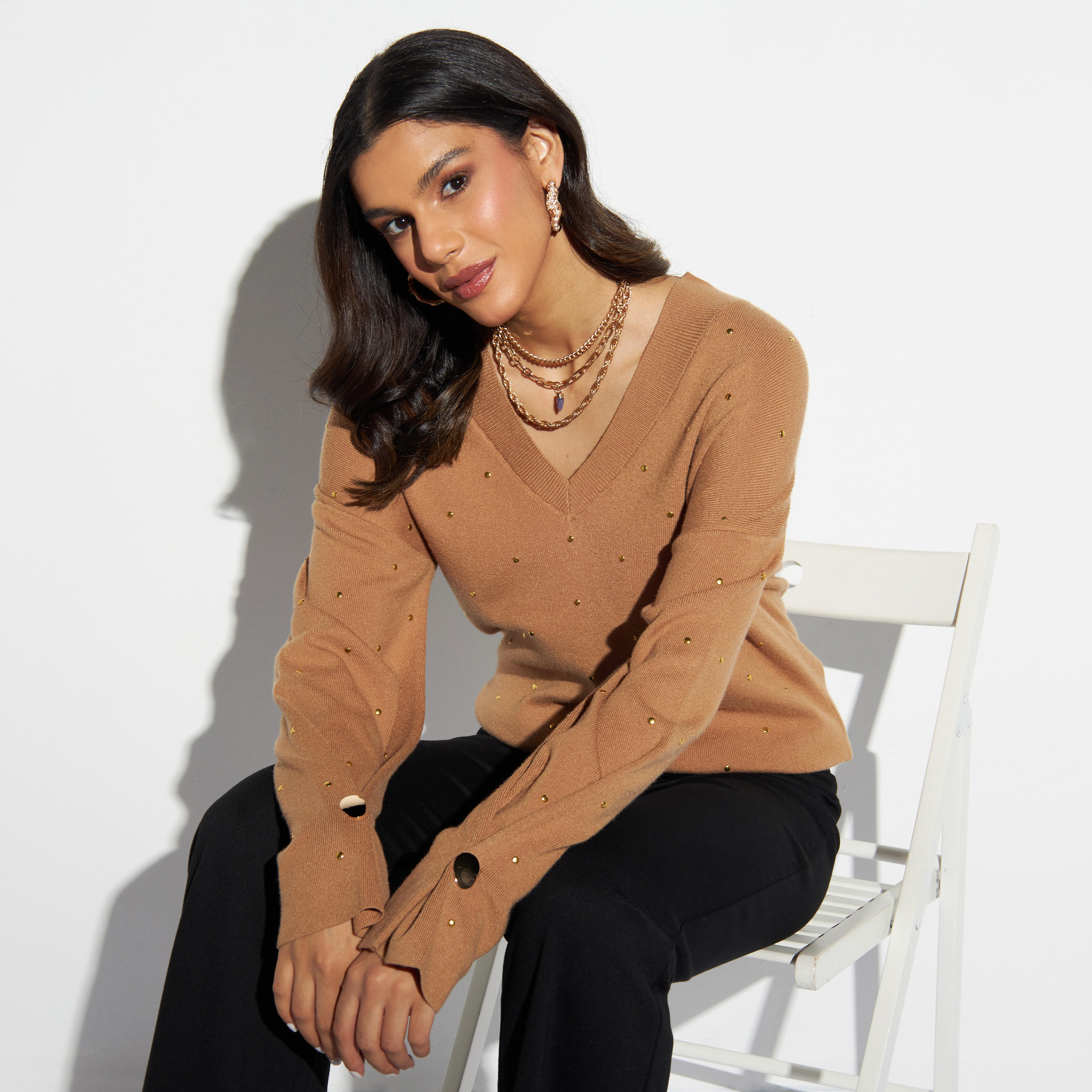 سترة مزخرفة بياقة V من آيكونك-women-clothing-cardigansandjumpers-jumpers-image-4