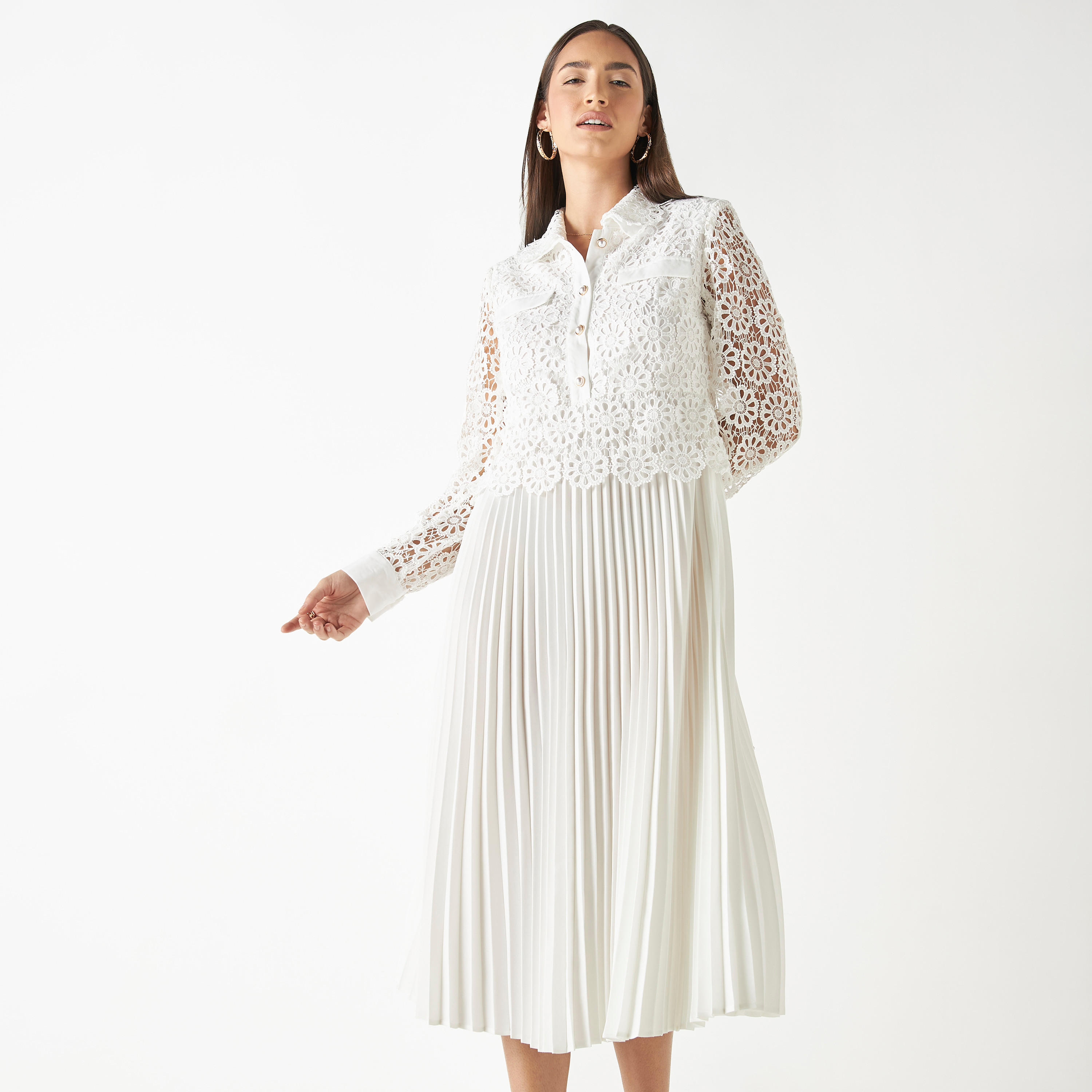 فستان إيه لاين بكُسرات وياقة عادية وأكمام طويلة ودانتيل من آيكونيك-women-clothing-dresses-image-1