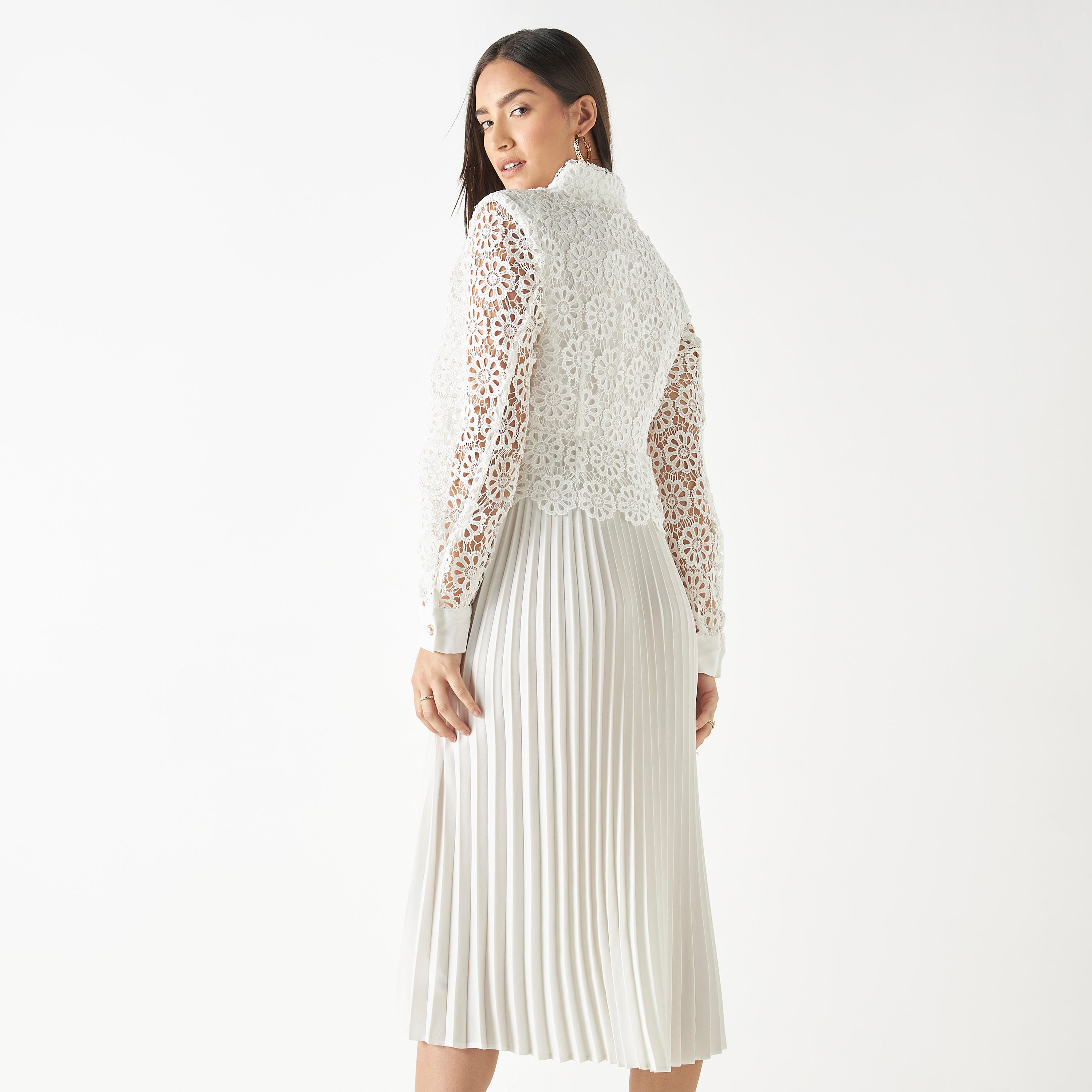 فستان إيه لاين بكُسرات وياقة عادية وأكمام طويلة ودانتيل من آيكونيك-women-clothing-dresses-image-3