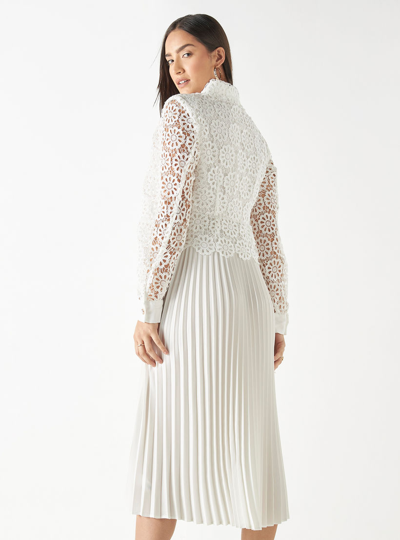 فستان إيه لاين بكُسرات وياقة عادية وأكمام طويلة ودانتيل من آيكونيك-women-clothing-dresses-image-3